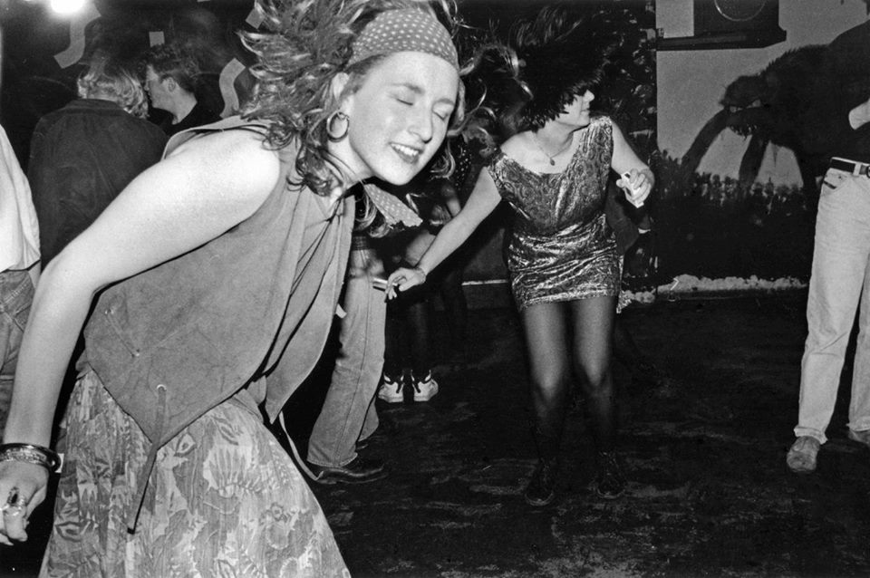 Black and white photo of Spiders nightclub in Hull