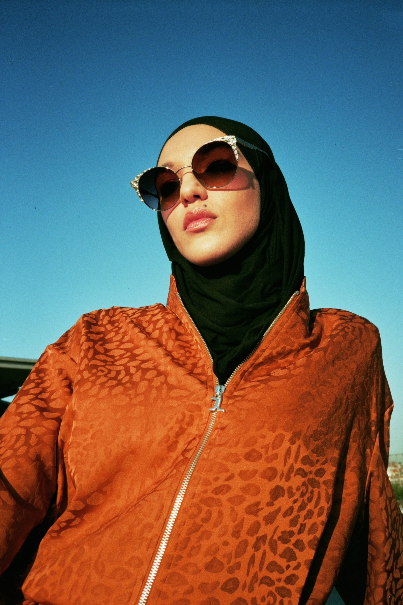 1542638098094-fotografia_JustCavalli_Editoriale_id_iditaly_occhiali_ss19_Resort19_RosarioRexdiSalvo_32_02380