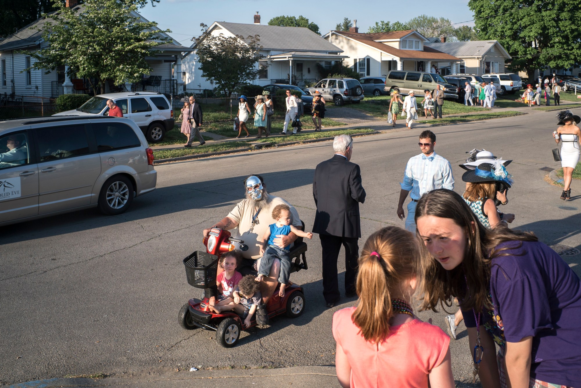 Peter van Agtmael photographs a street in suburban America