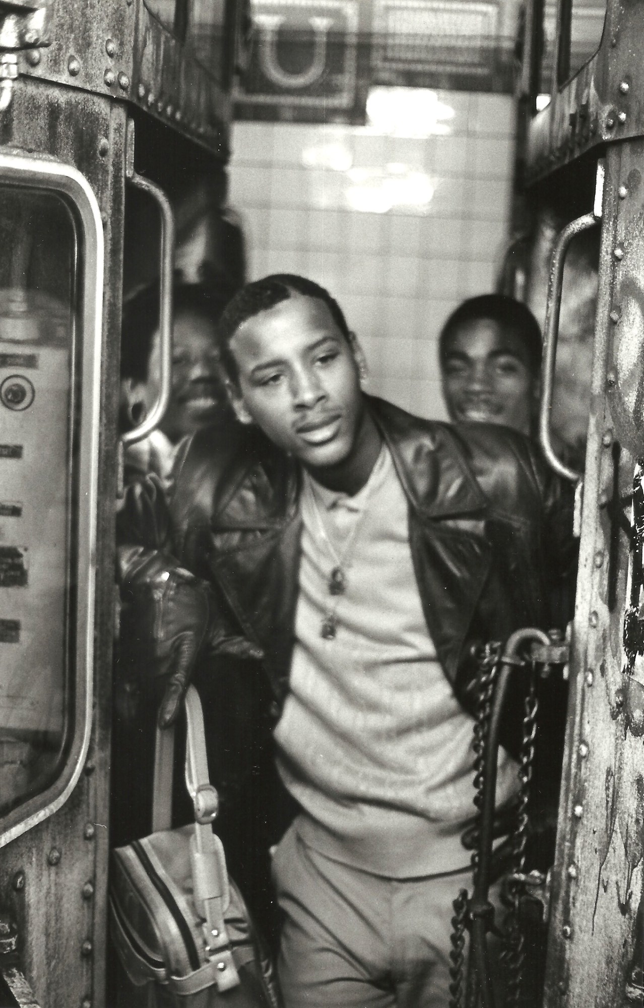 1544019651886-7_Jamel-Shabazz_Morning-Rush-Hour-NYC-1980_copyright-Jamel-Shabazz_courtesy-Galerie-Bene-Taschen