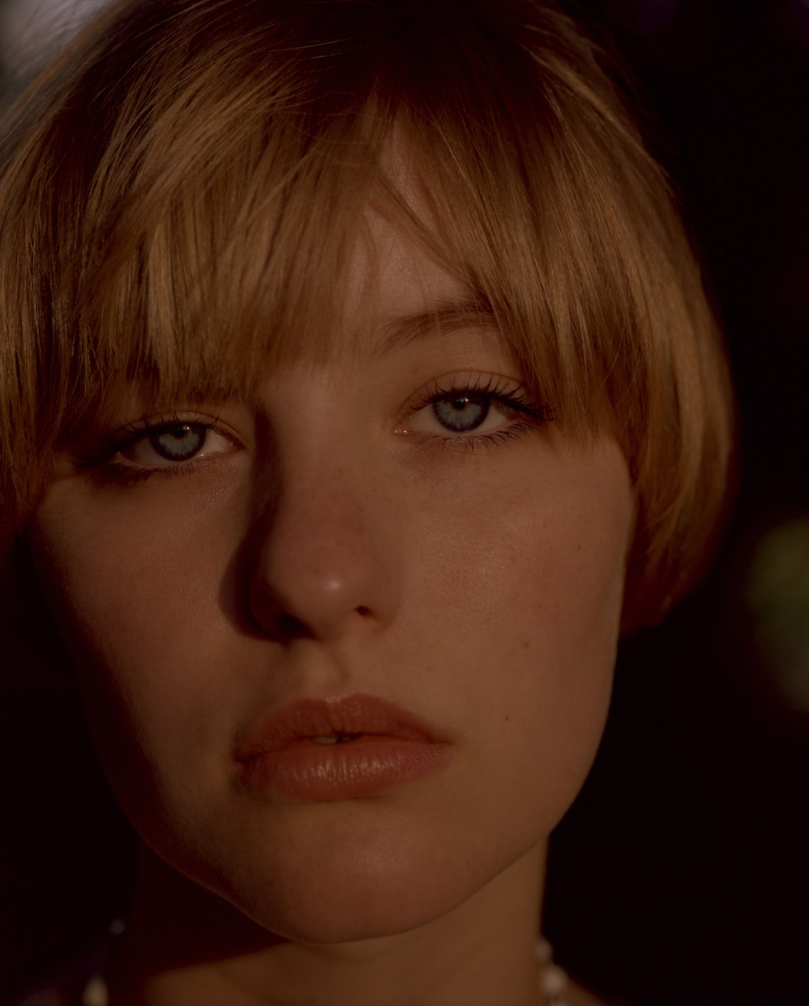 zachary chick takes a girl's portrait