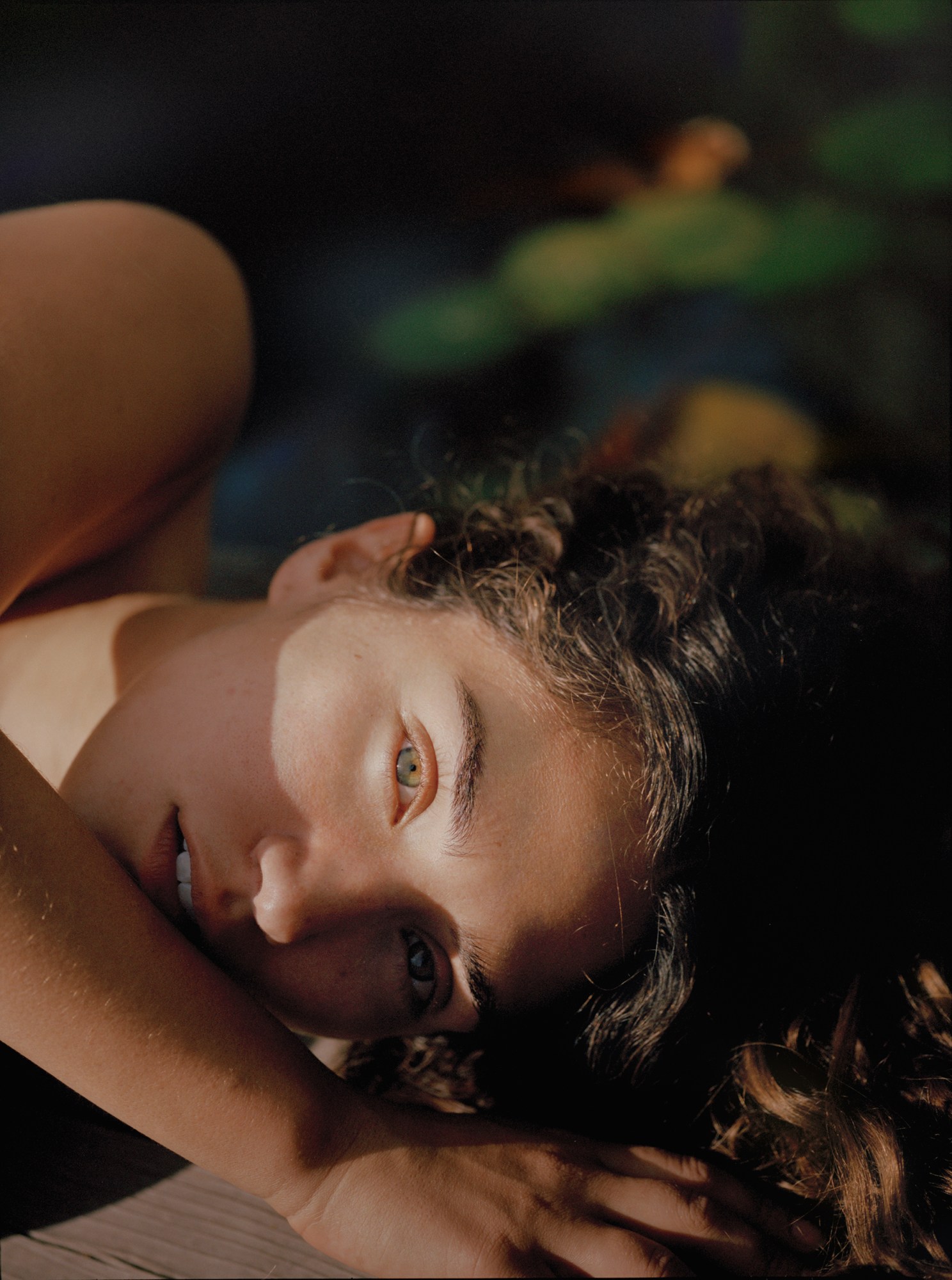 vicki king photographs a girl lying down