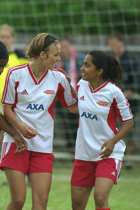 Keira Knightley and Parminder Nagra in a football kit in Bend It Like Beckham