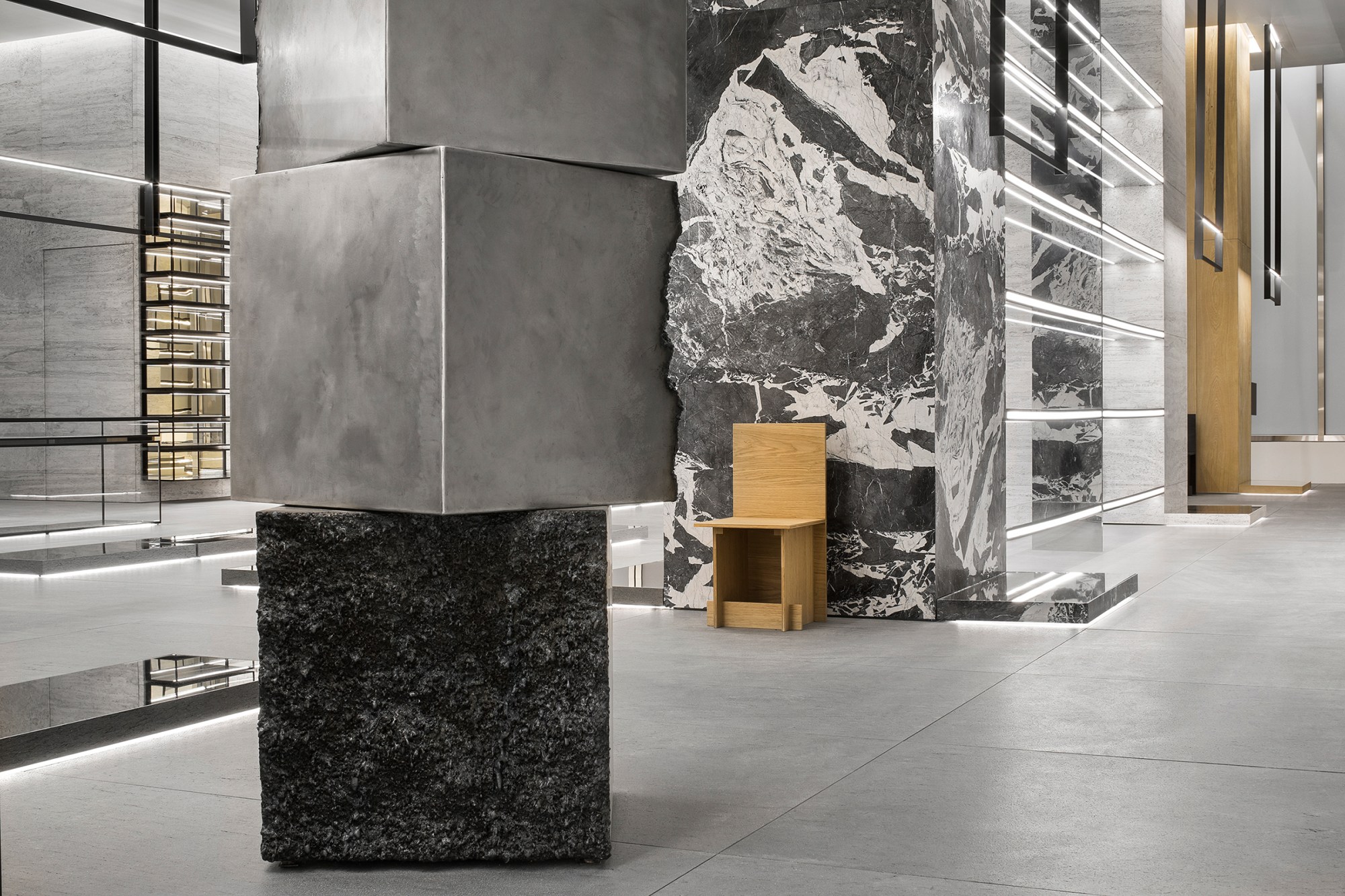 1550663396765-CELINE_JPEG-2400_PRESSE_PRINT_HD_MADISON_4