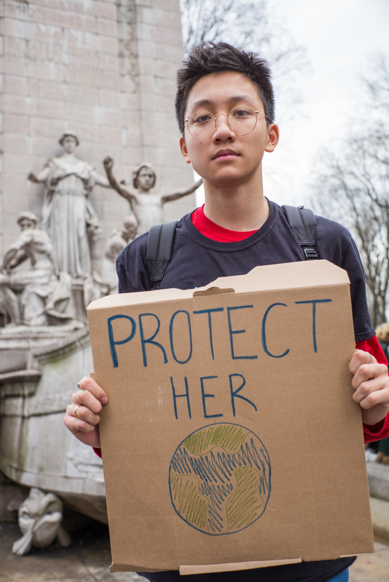 1552922658741-L1001748