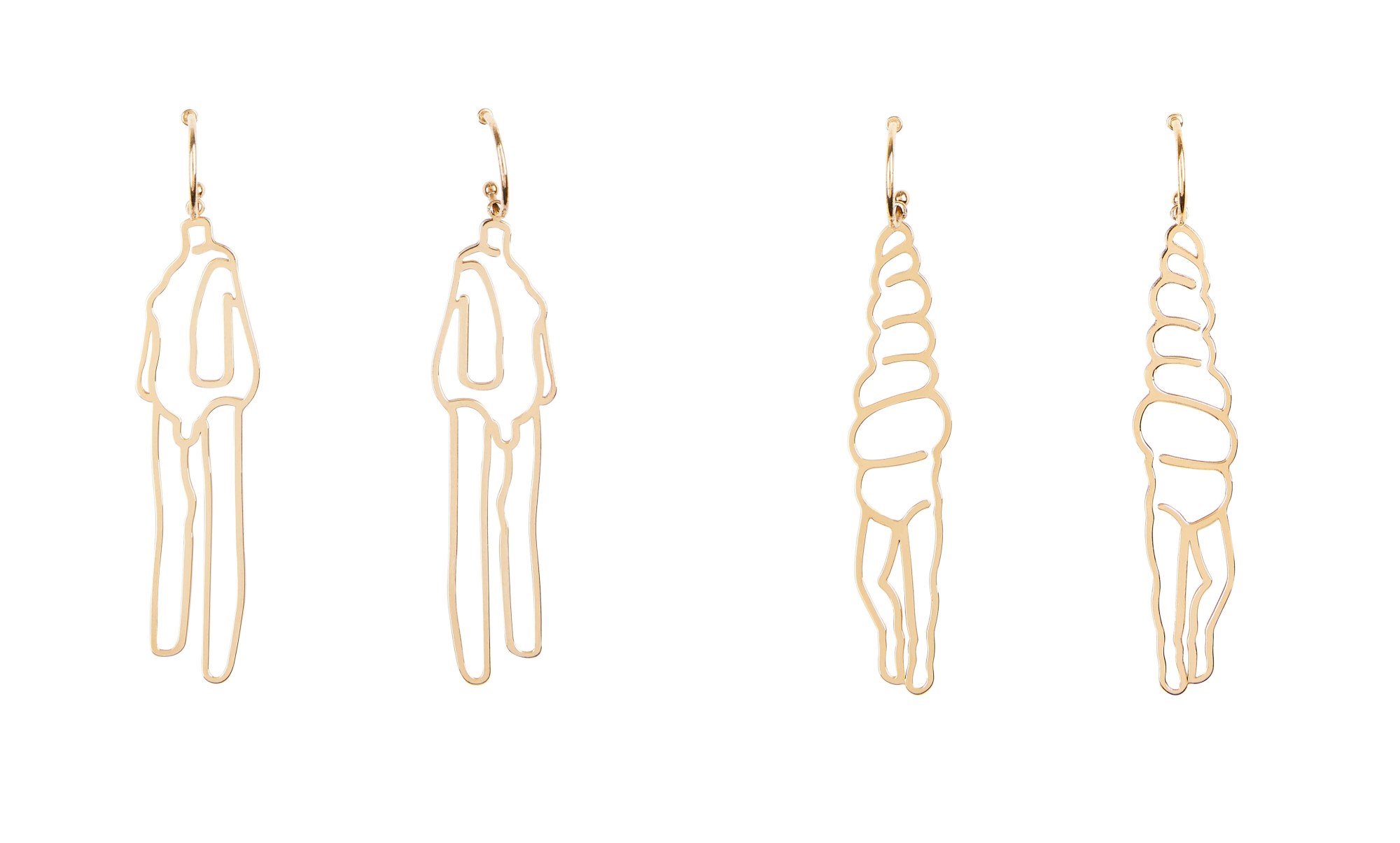 1556798575092-earrings