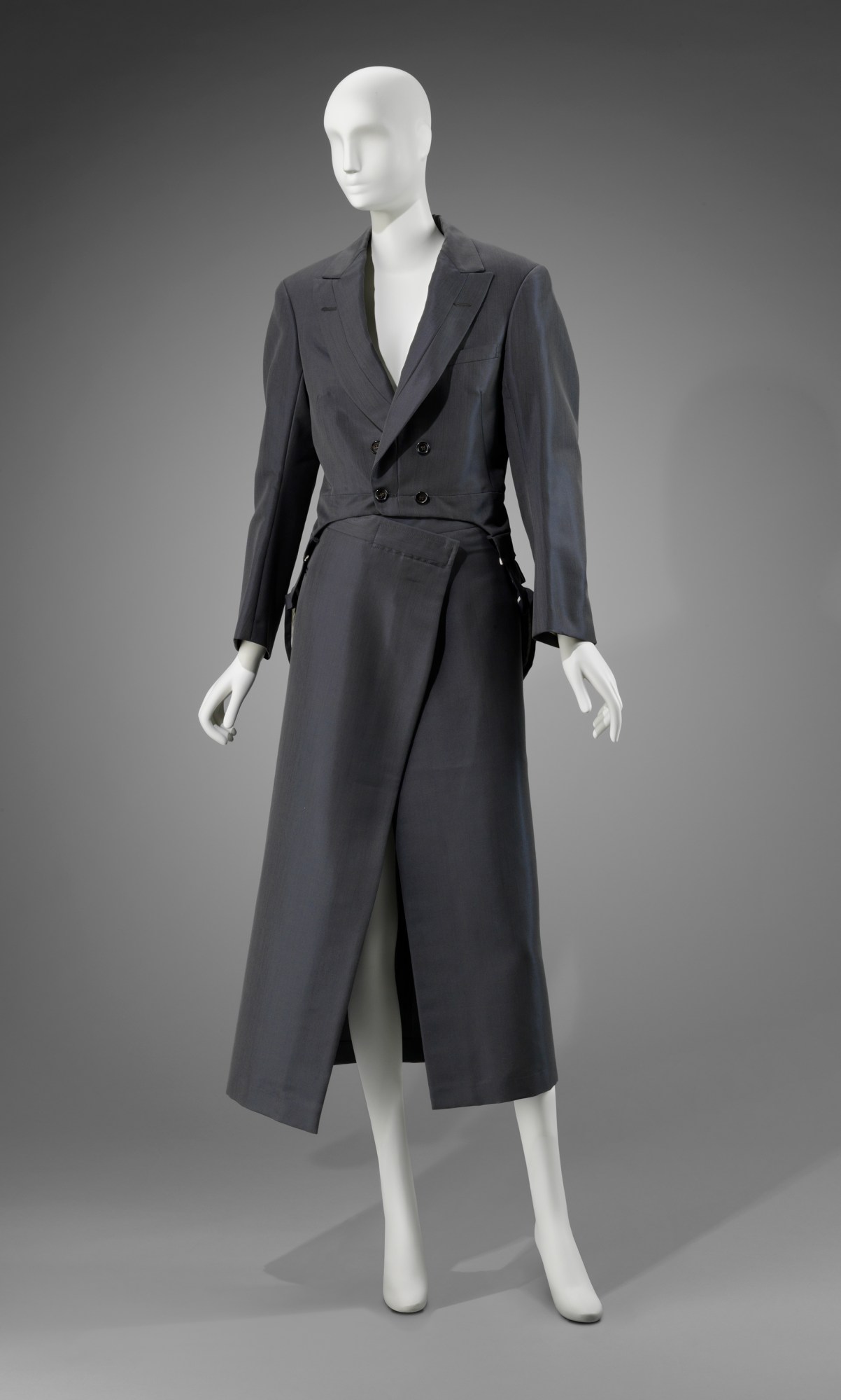 1557334058348-16_Tailcoat-jacket-and-wrap-skirt
