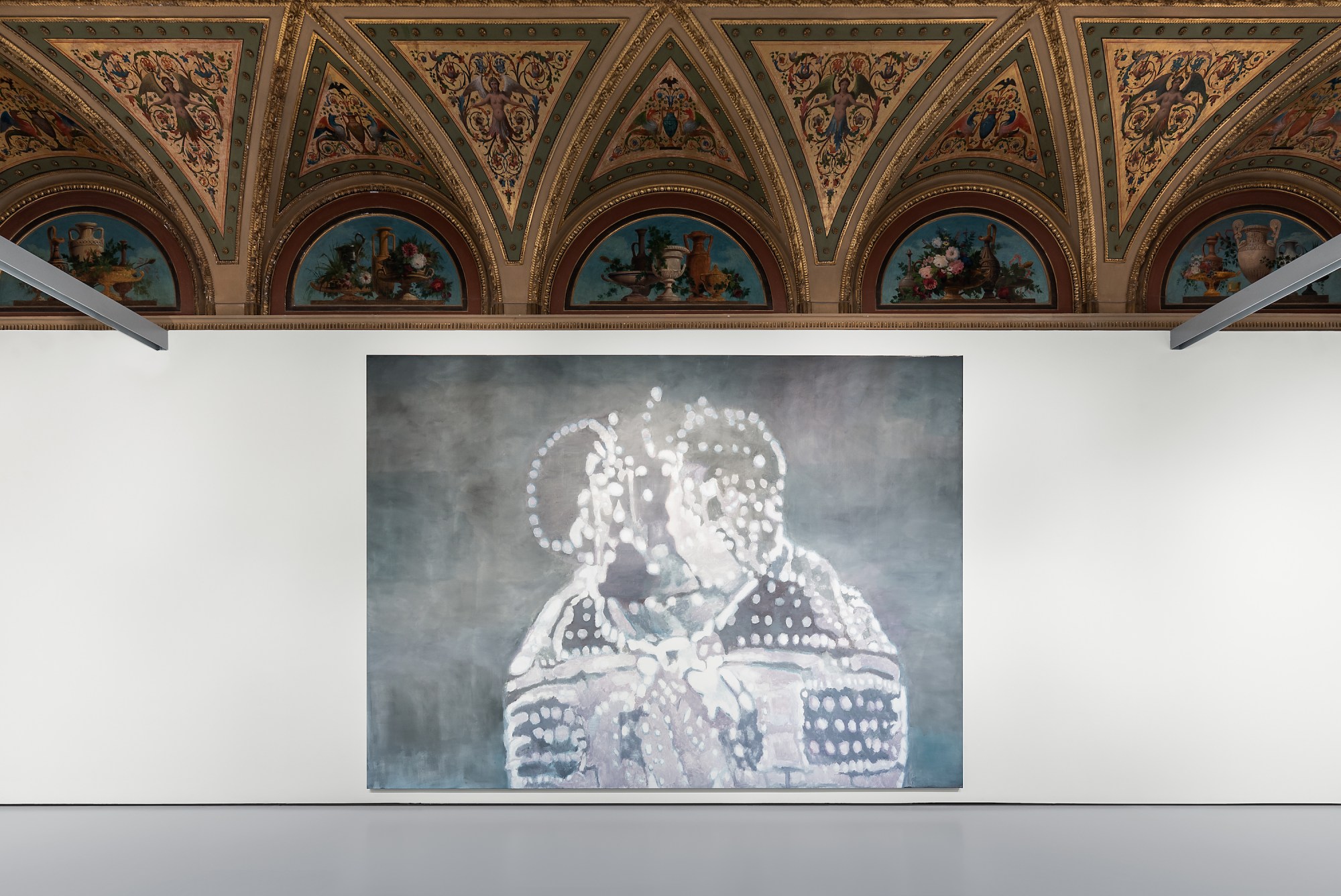 Luc Tuyman s , Turtle , 2007, Private collectio n, Courtesy David Zwir ner, New York/London . Installation View at Palazzo Grassi, 201 9 © Palazzo Grassi, Photography by Delfino Sisto Legnani e Marco Cappelletti