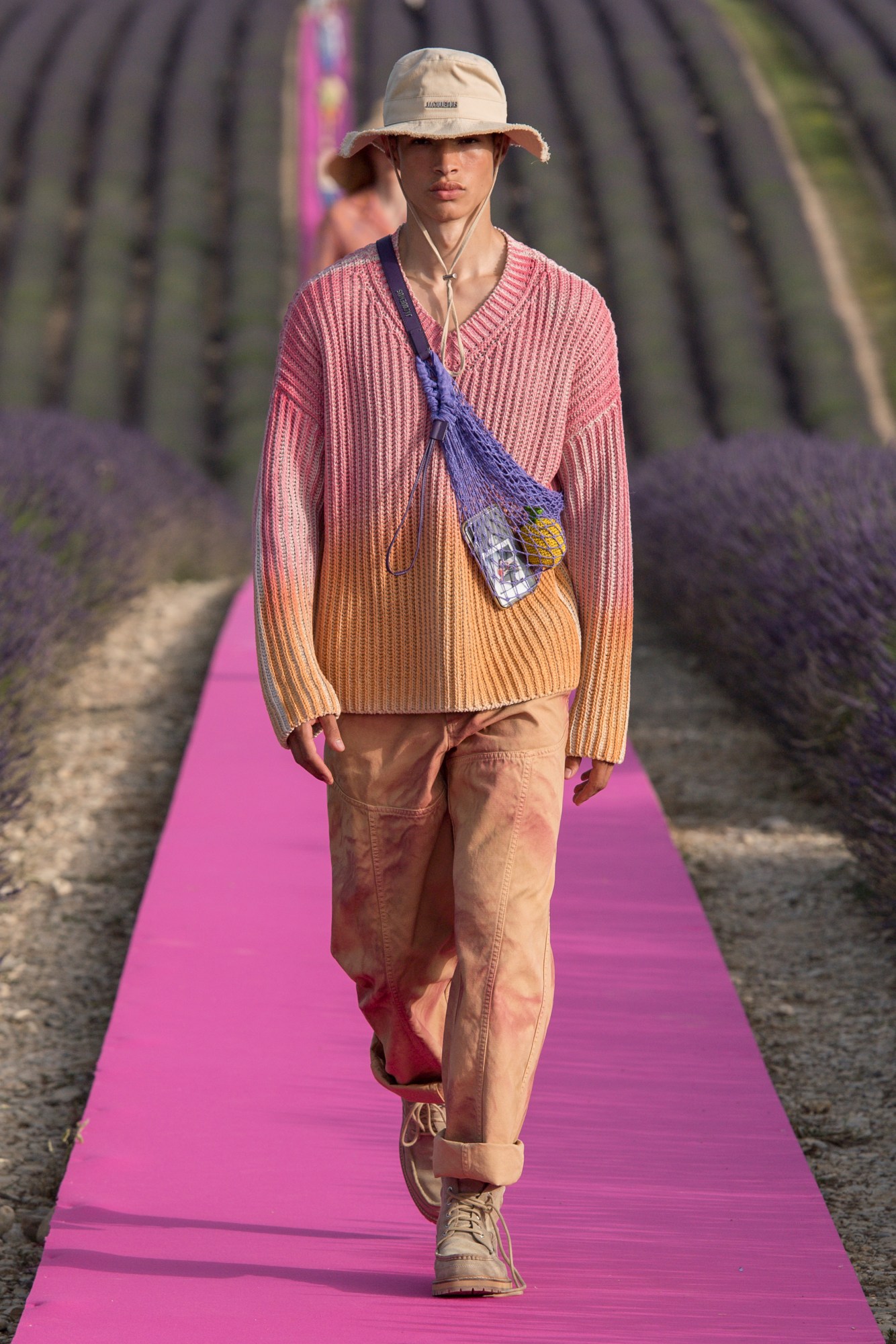 1561461362959-Jacquemus_SS20_038