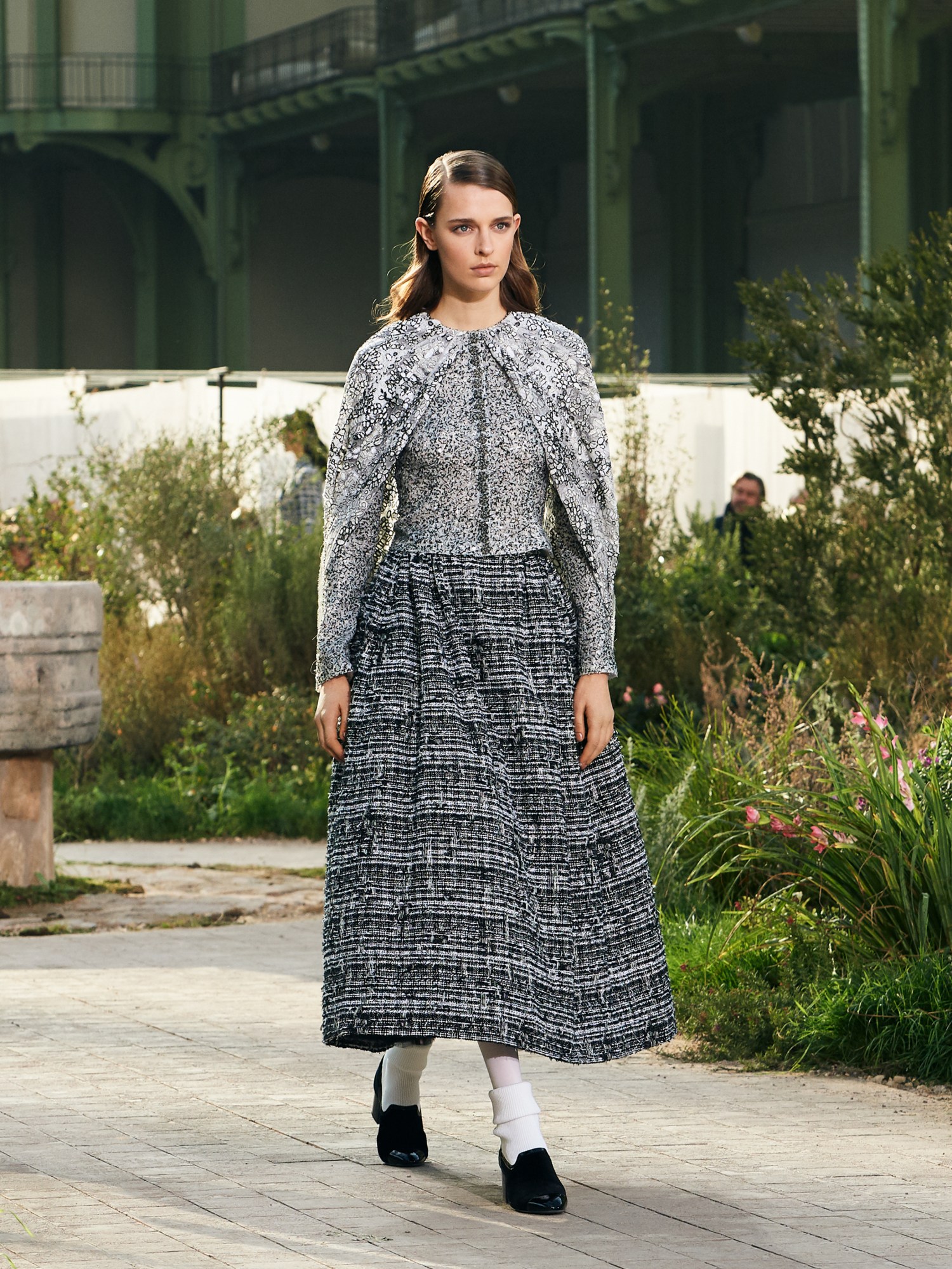 1579627853201-02_LOOK_13