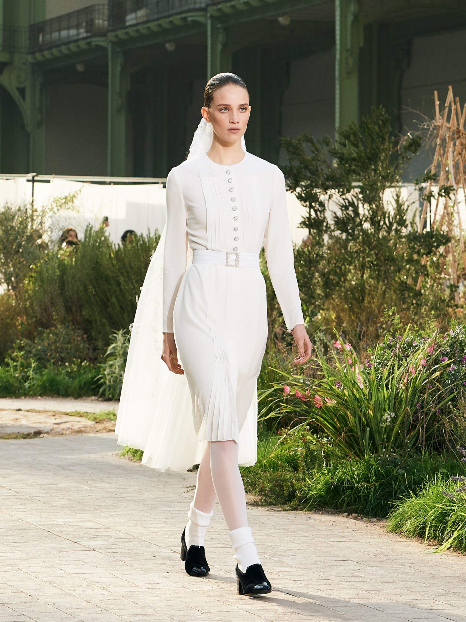 1579627939691-10_LOOK_62