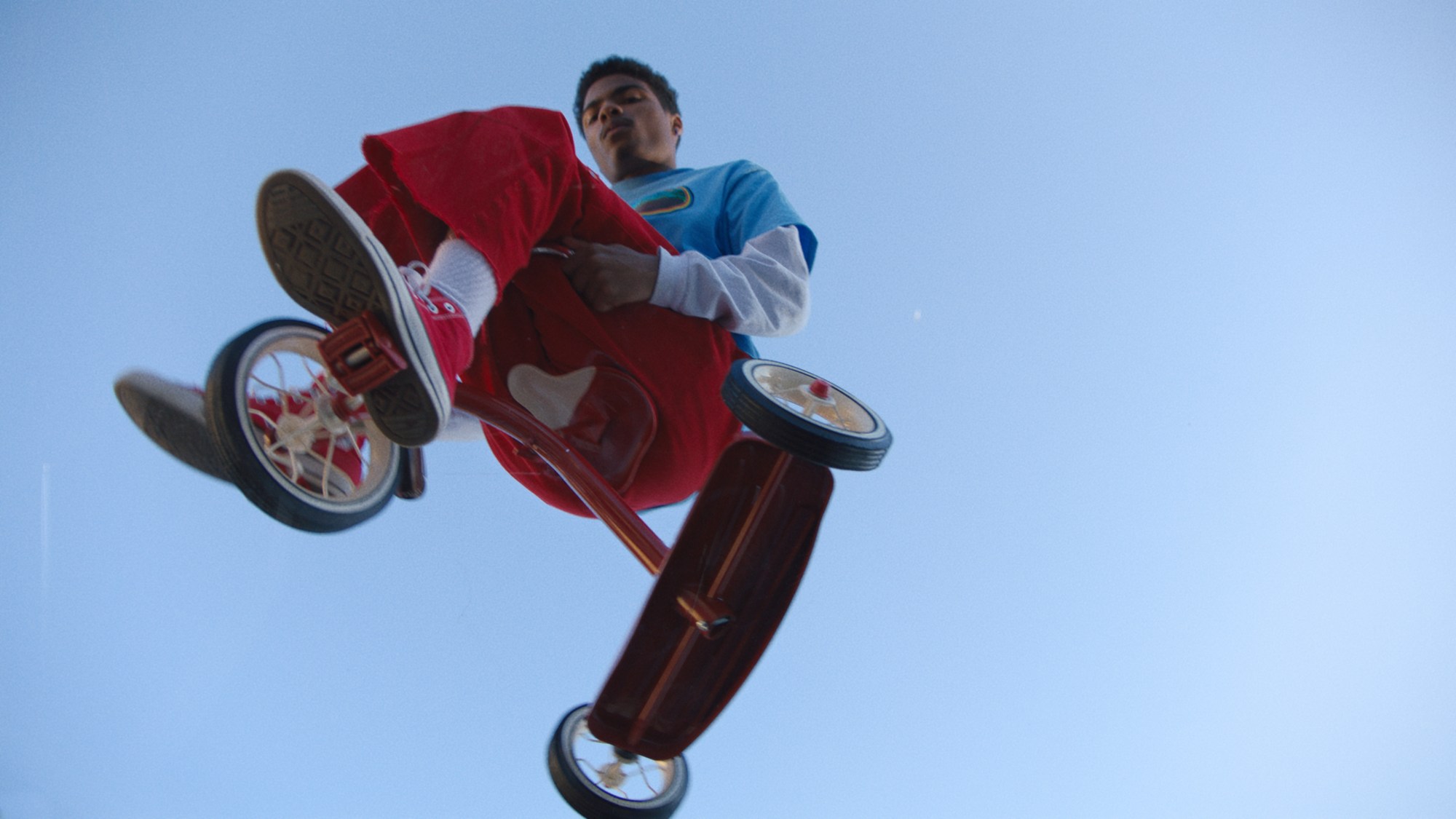 1580313856900-idyllic_space_4444_20190329mov01_02_20_14Still025