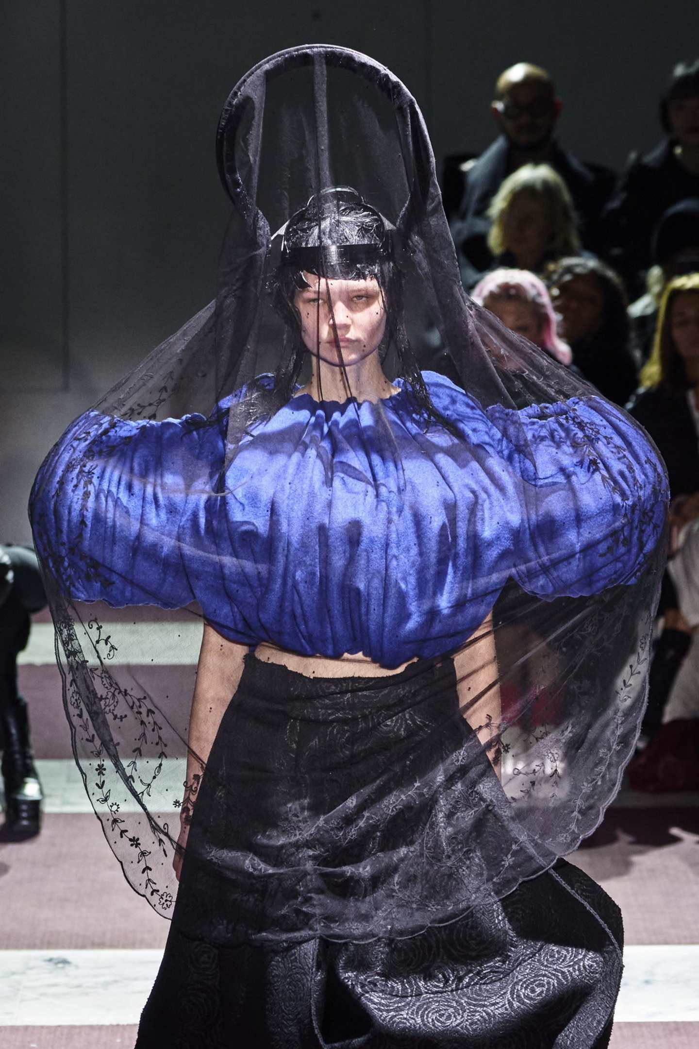 VISIONAIREヴィジョネア　20 青COMME des GARCONS　コムデギャルソン　青　コンディション良　本物　R　0115　axh　015835 COMME DES GARCONS VISIONAIRE 20 コムデギャルソン VISIONAIRE 20