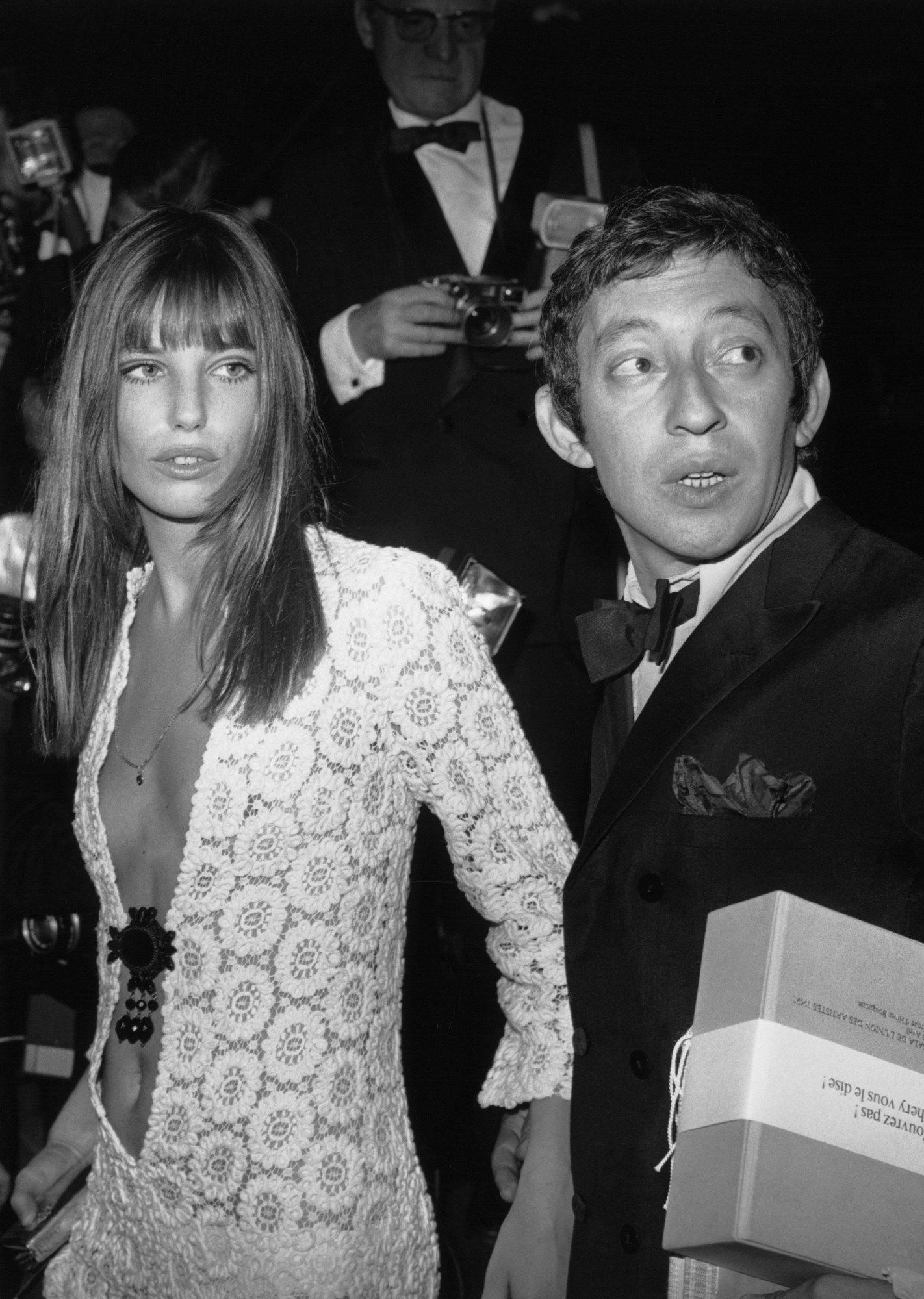 jane-birkin-and-serge-gainsbourg-at-the-artists-union-gala-in-paris