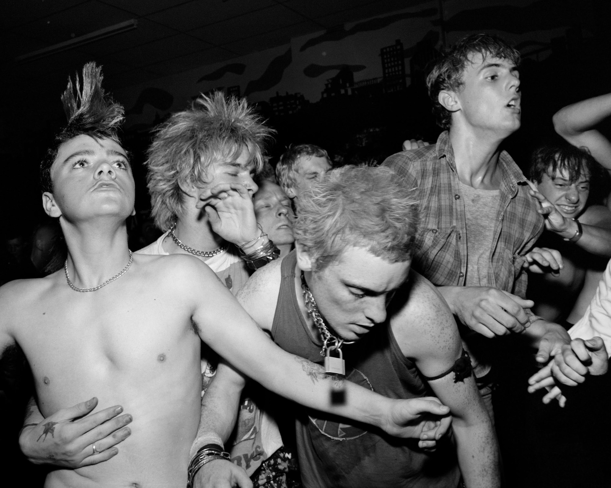 chris-killip-the-station-punk-photos