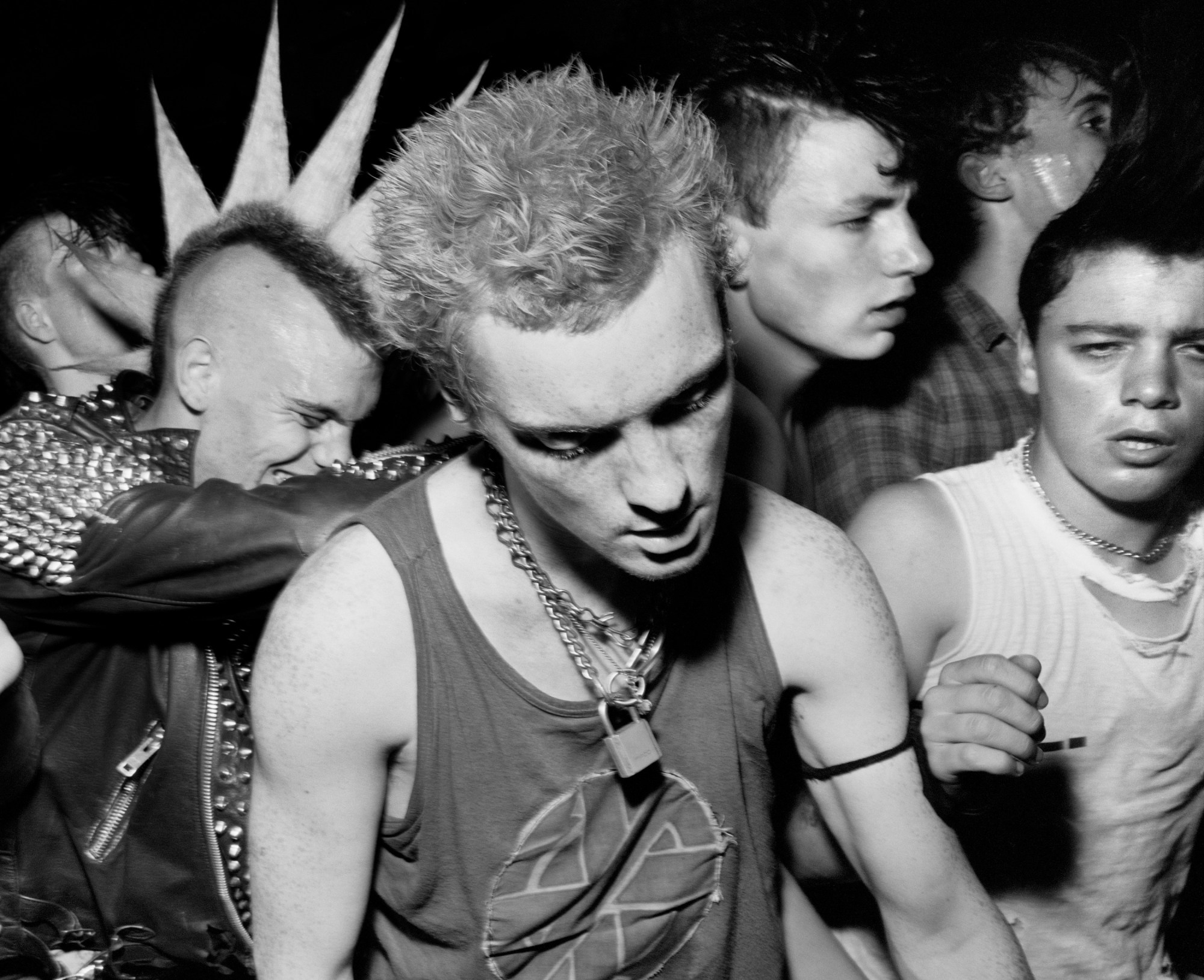 chris-killip-the-station-punk-photos