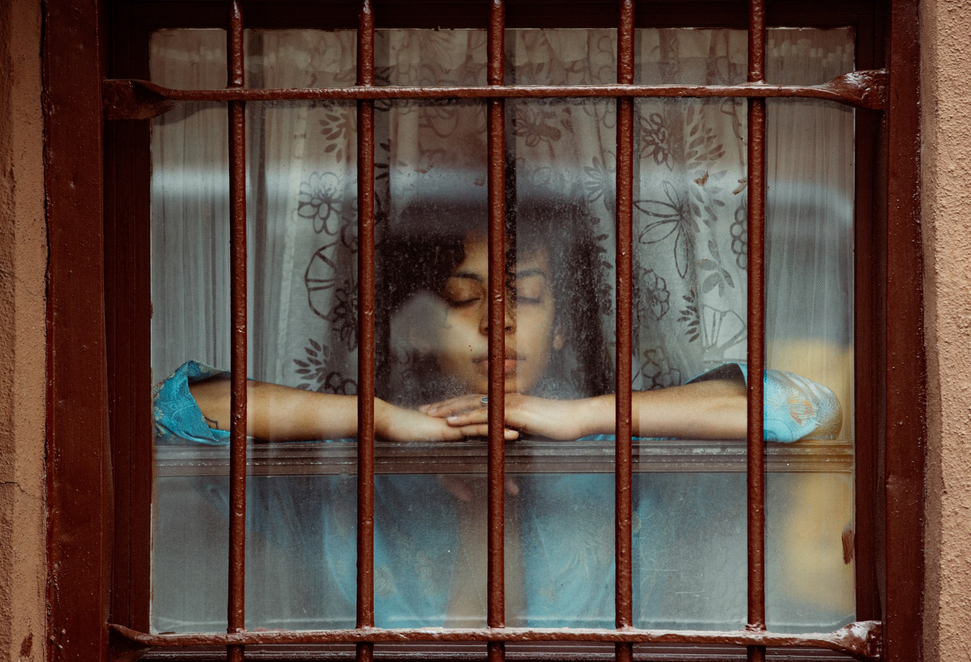 come-to-my-window-photo-series-by-aysia-marotta