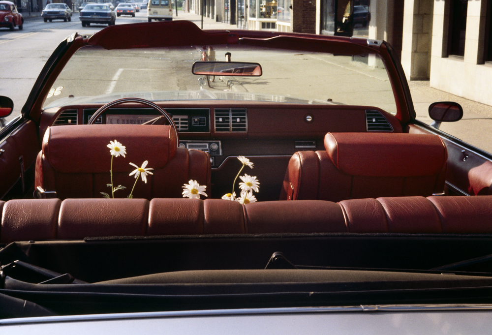 1592396972796-Chicago-1978-Estate-of-Vivian-Maier-Courtesy-Maloof-Collection-and-Howard-Greenberg-Gallery-New-York