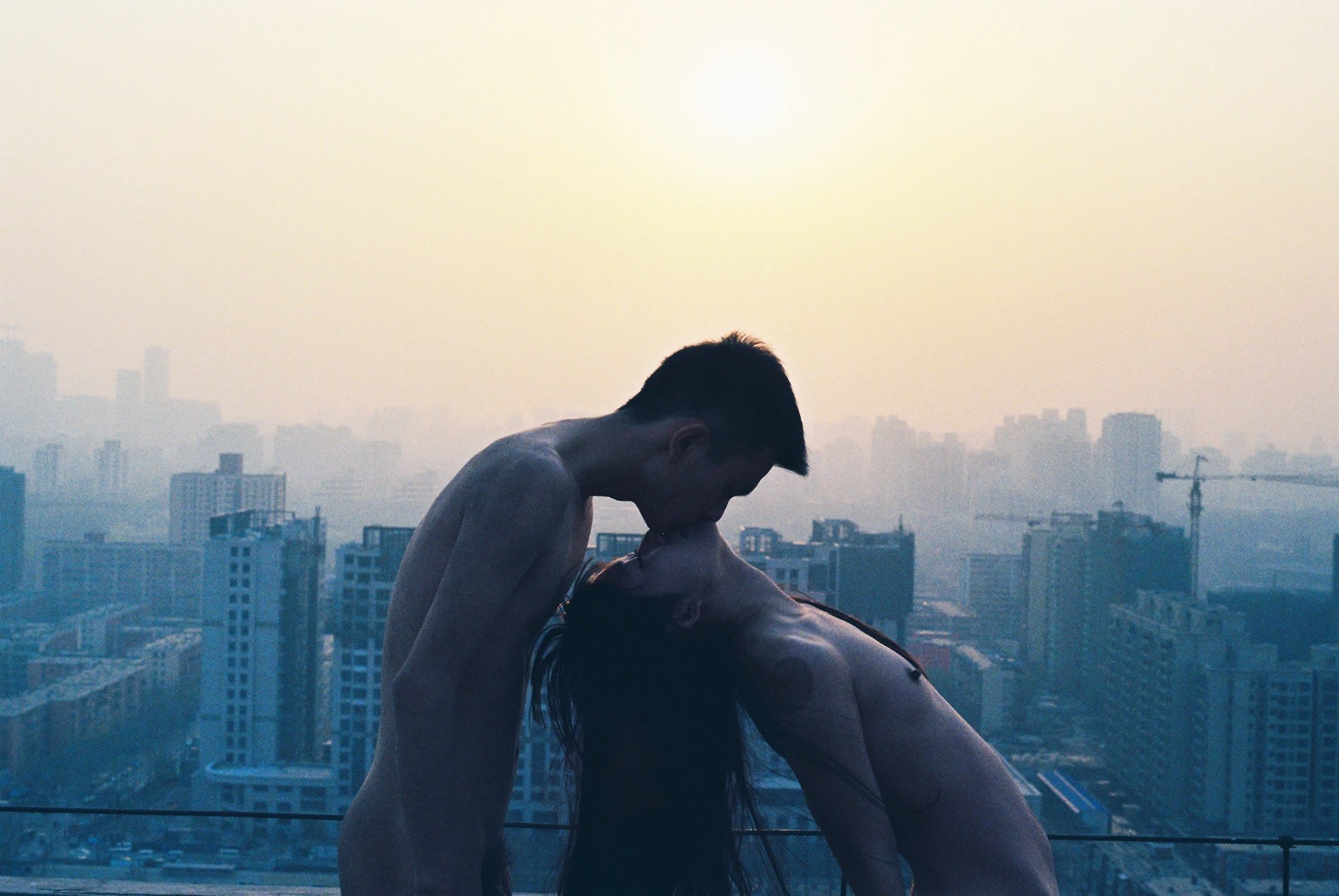 REN HANG, KISSING ROOF, 2012 , COURTESY STIEGLITZ19 AND REN HANG ESTATE.