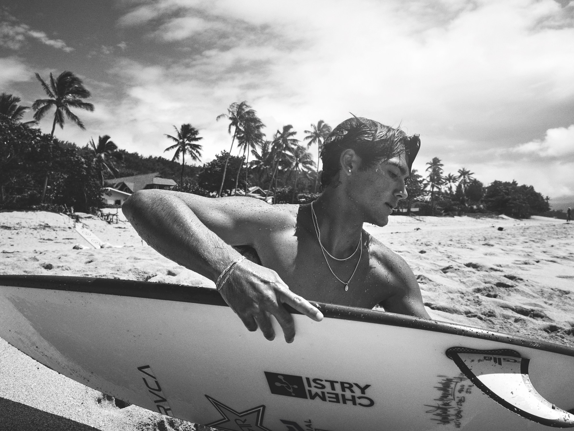 surfers-in-hawaii-photographed-by-gray-sorrenti-and-evan-mock