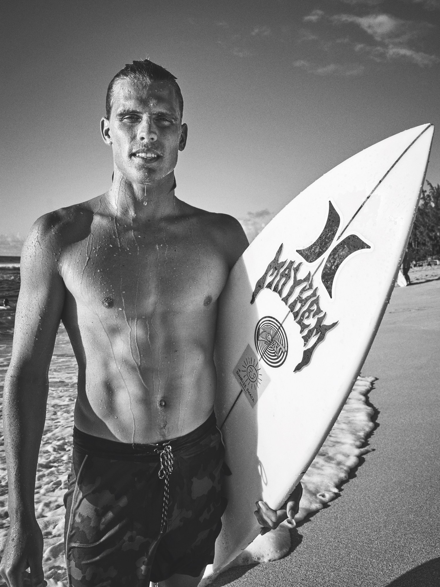 surfers-in-hawaii-photographed-by-gray-sorrenti-and-evan-mock