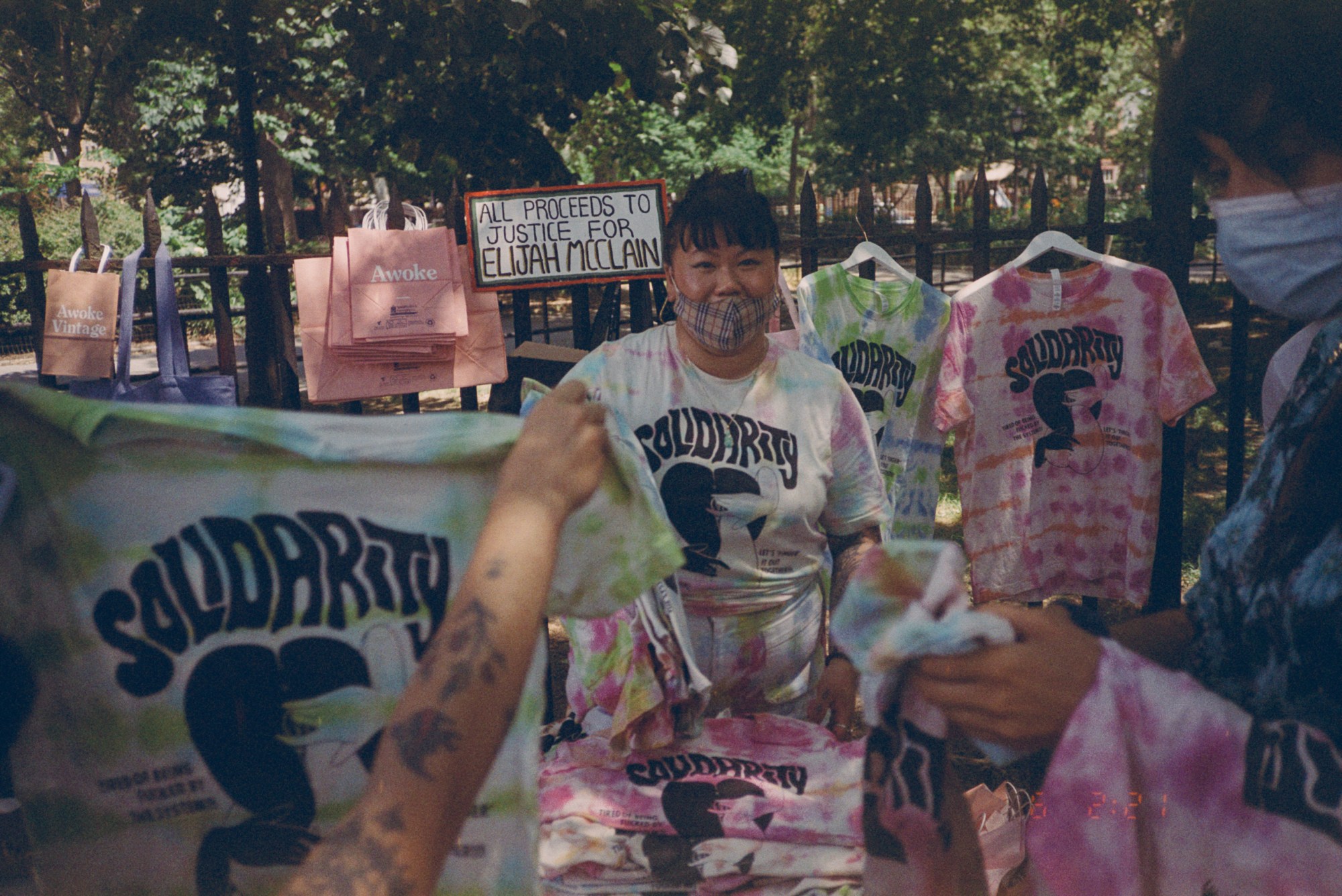 black-lives-matter-sidewalk-sale-in-greenpoint-brooklyn