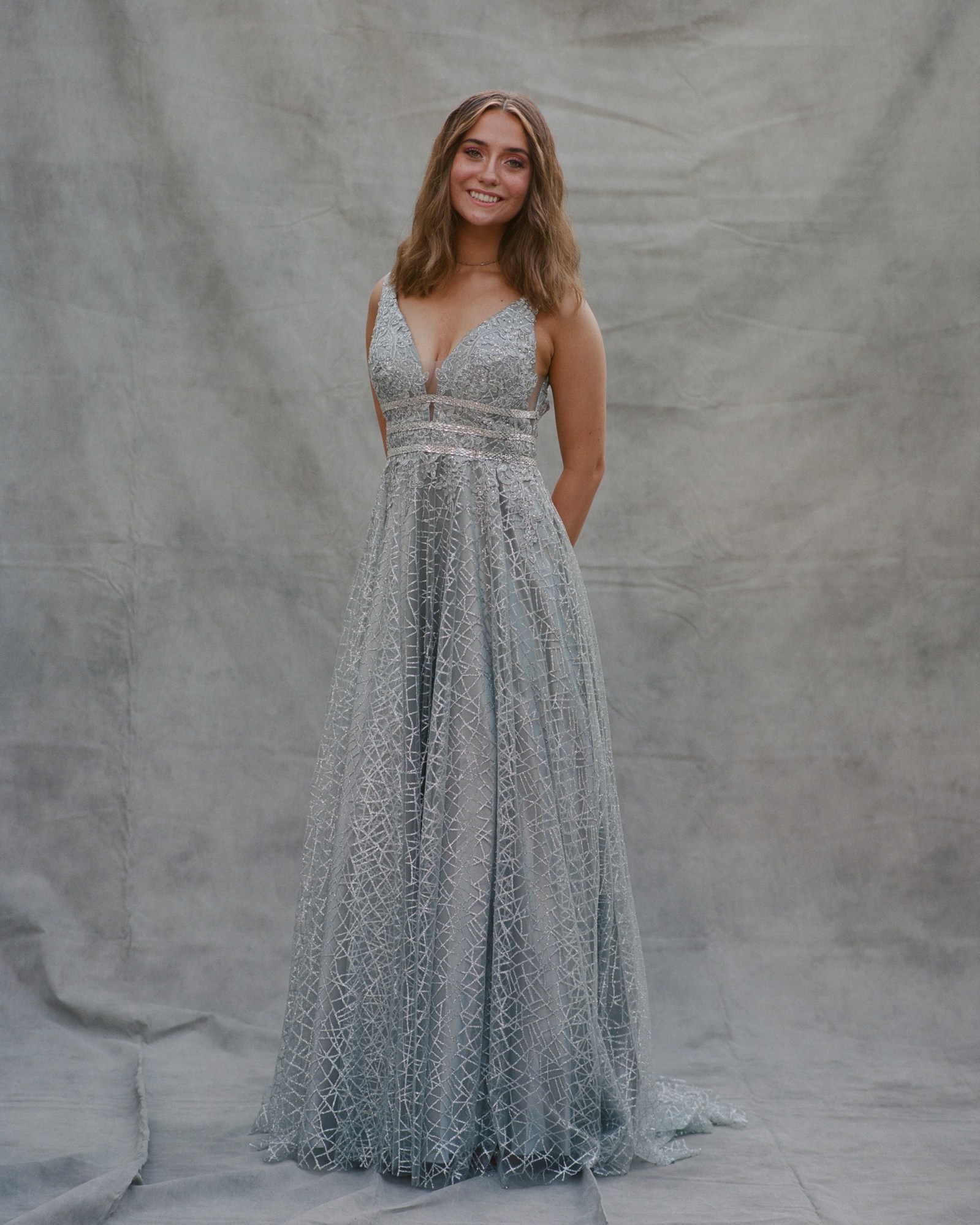 katie-mccurdy-backyard-prom-portraits