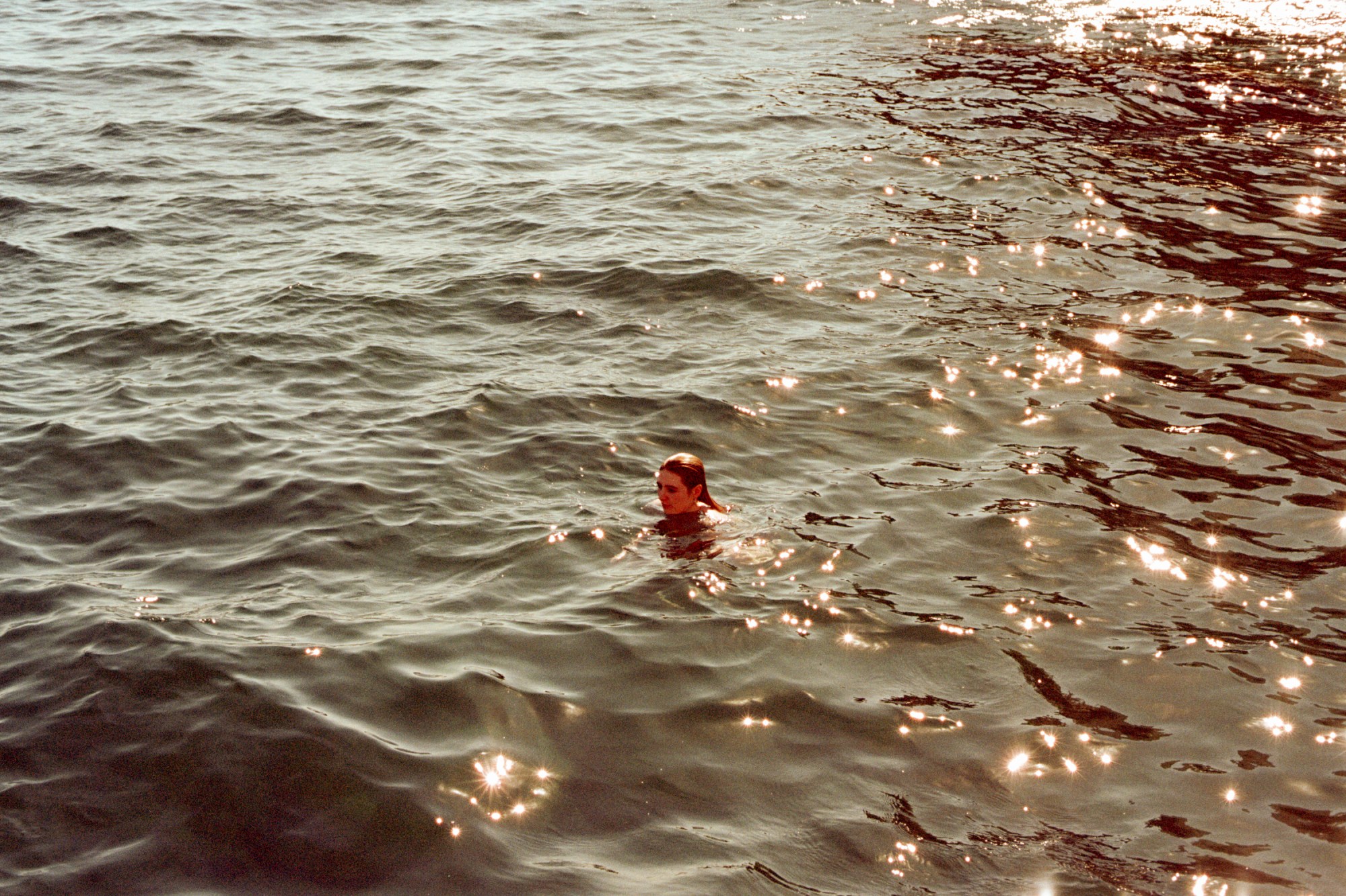 ash-kingston-photographs-summer-in-france