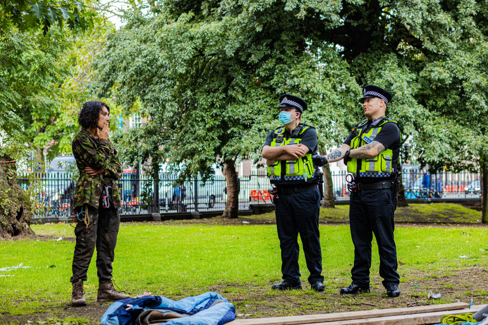 Jellytot XR HS2 protester with police officers in Euston Square