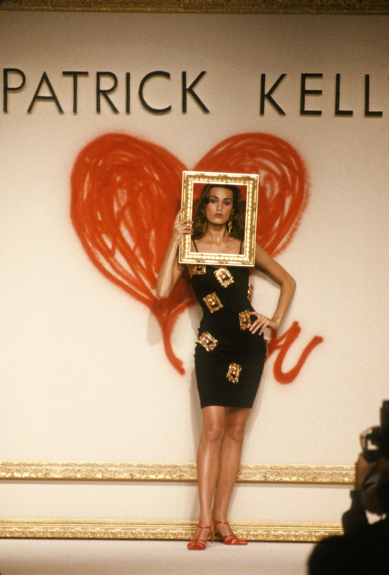 Yasmin Le Bon walking Patrick Kelly SS89