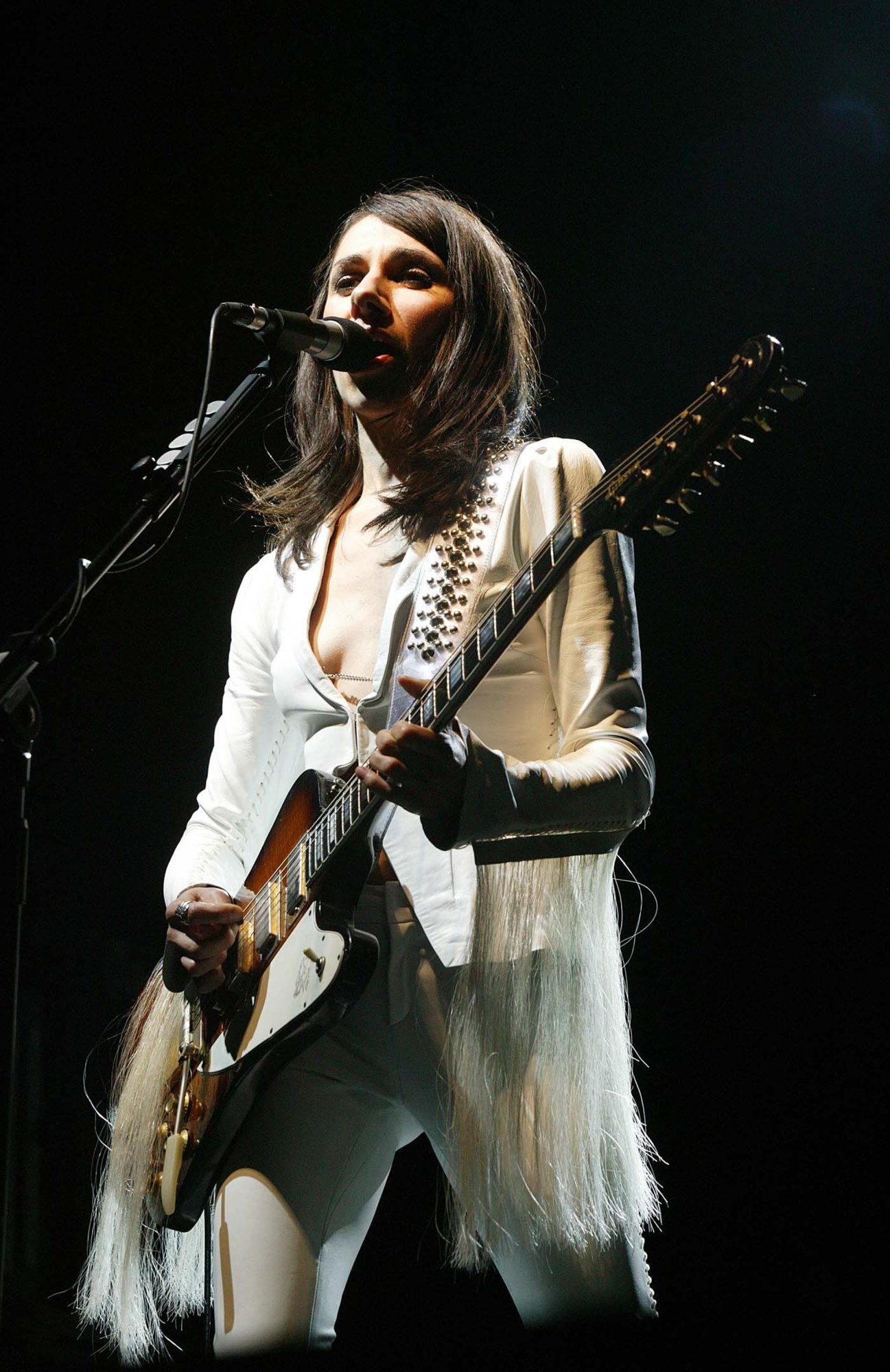 pj-harvey-most-iconic-outfits-fashion-style