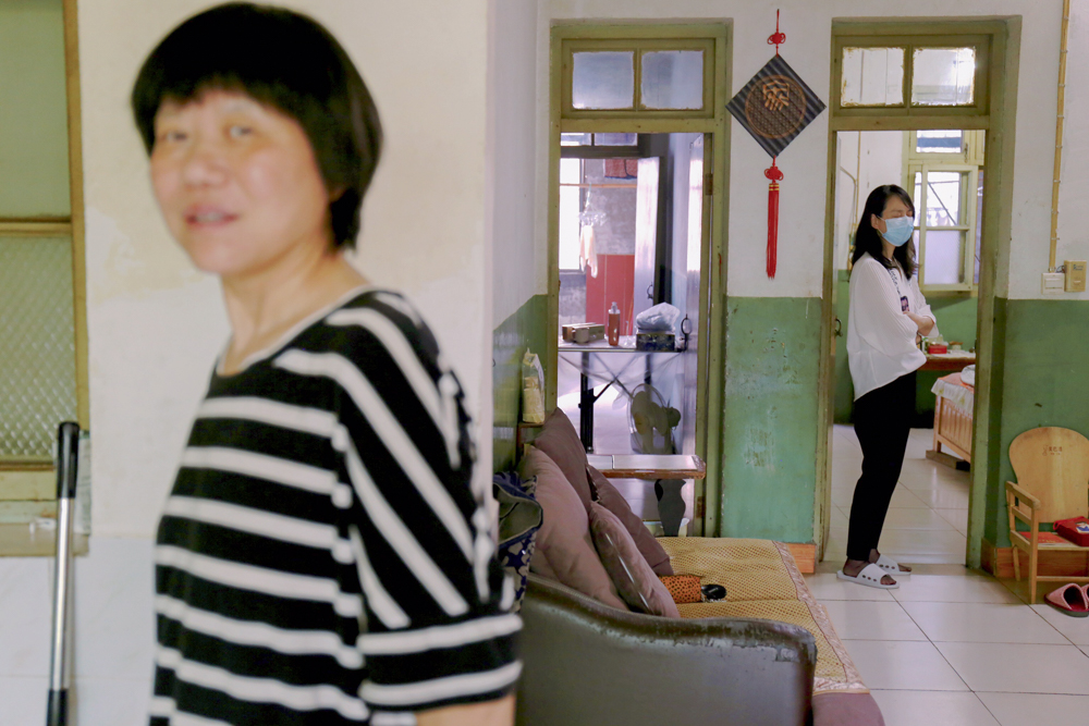 two woman in an apartment in wuhan