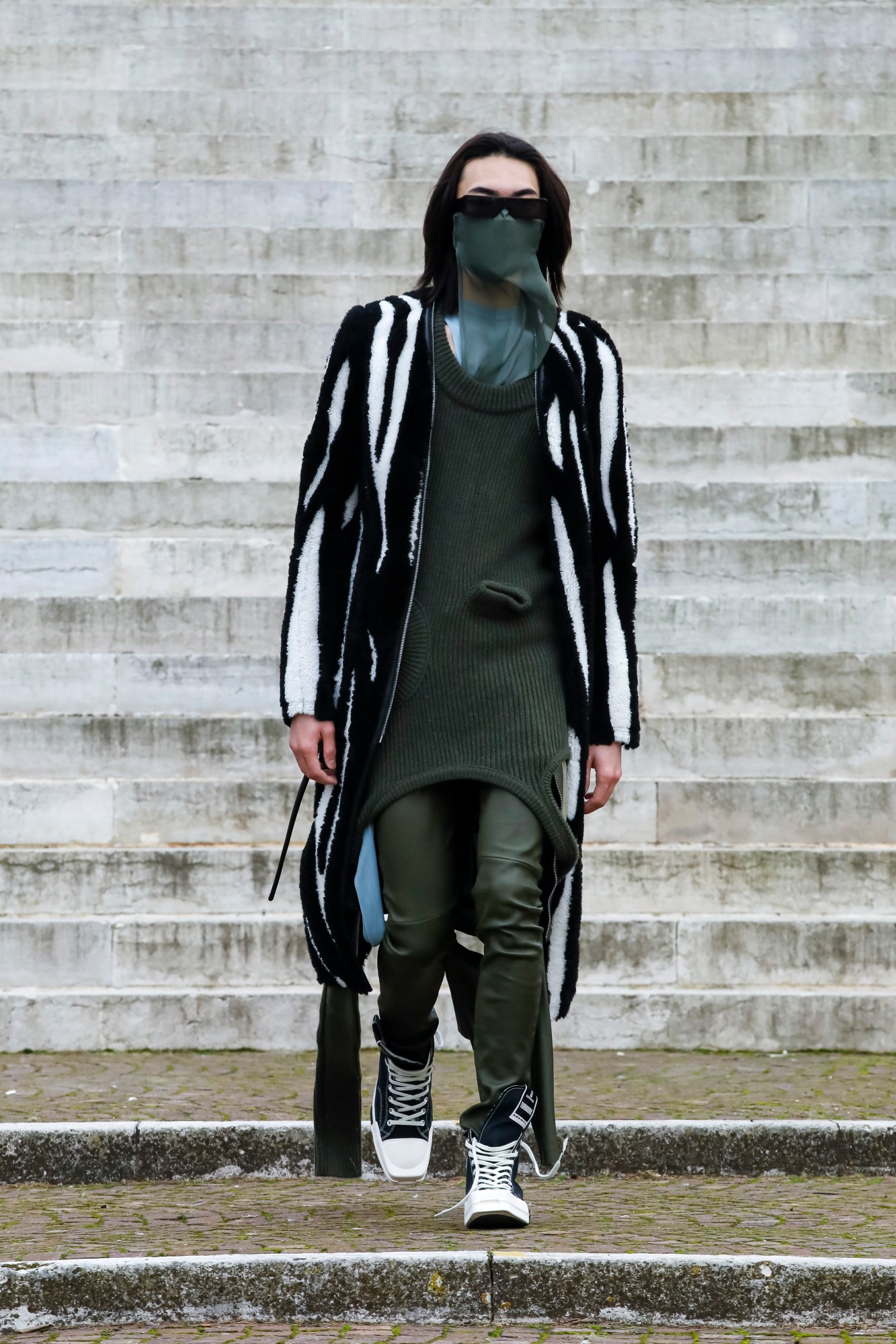 RICK OWENS MFW21 LOOK 25.jpg