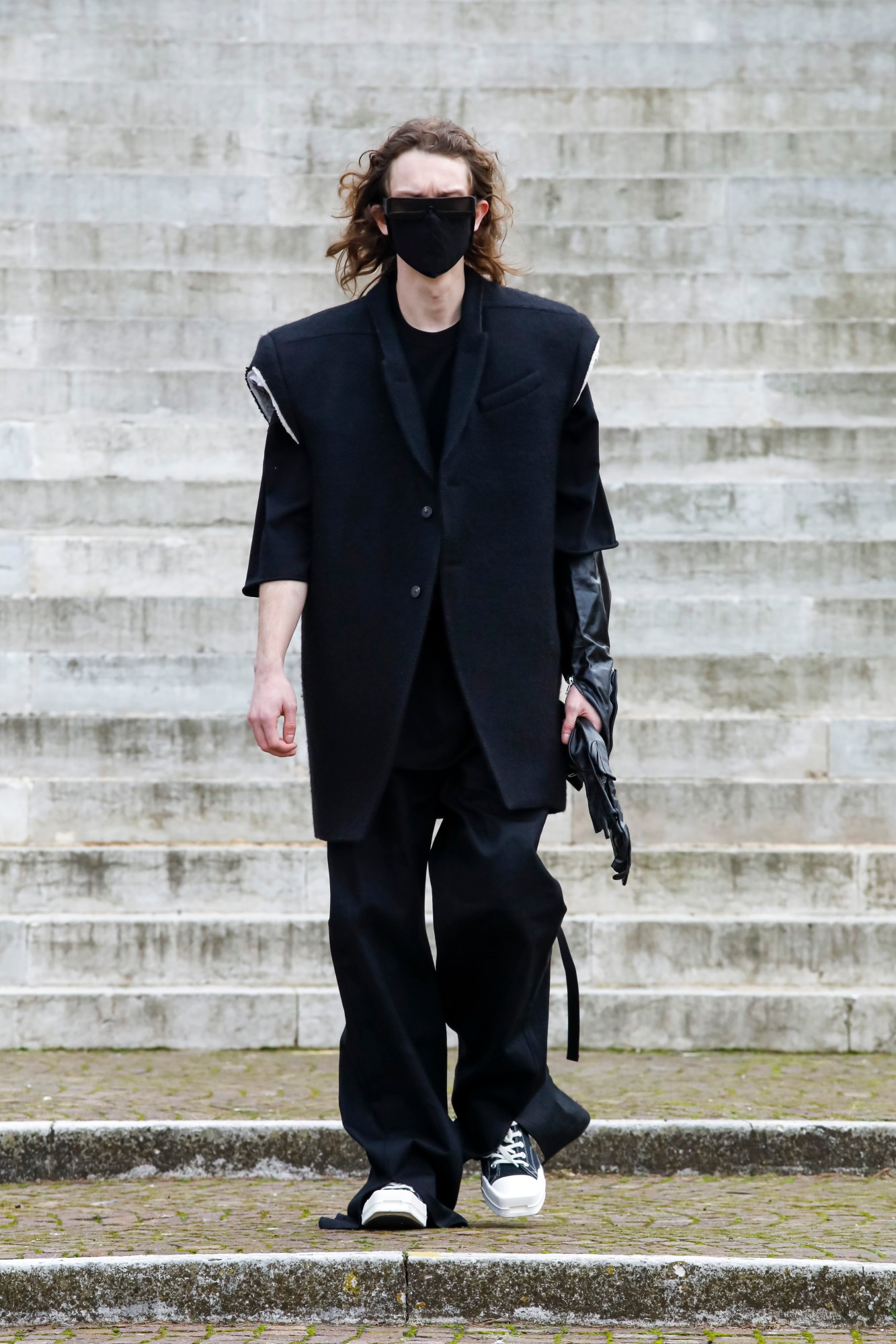 RICK OWENS MFW21 LOOK 43.jpg