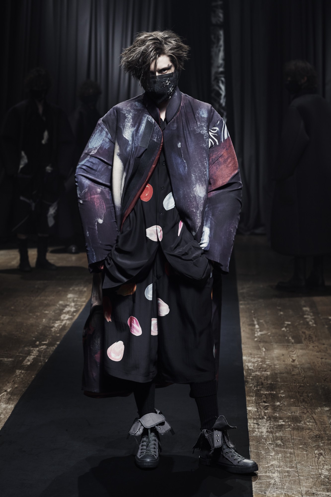 Yohji Yamamoto POUR HOMME AW21 - Look 5 - Copyright TAKAY.jpg