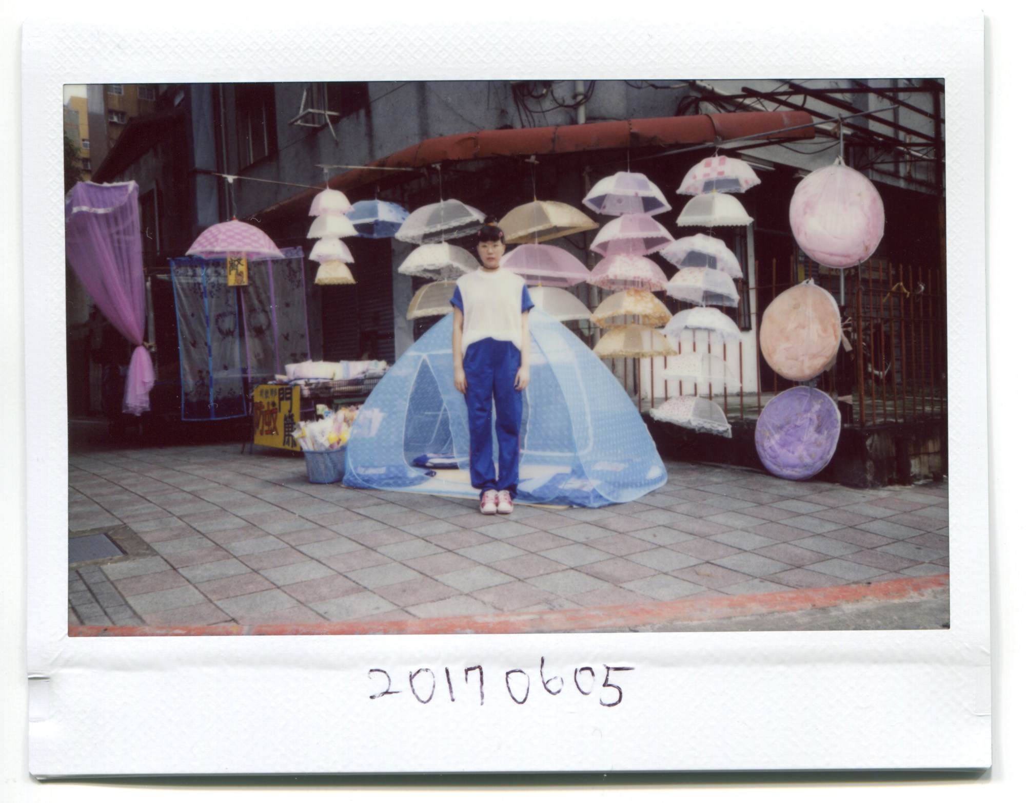 pin-chun-kuo-polaroid-each-day-taiwan