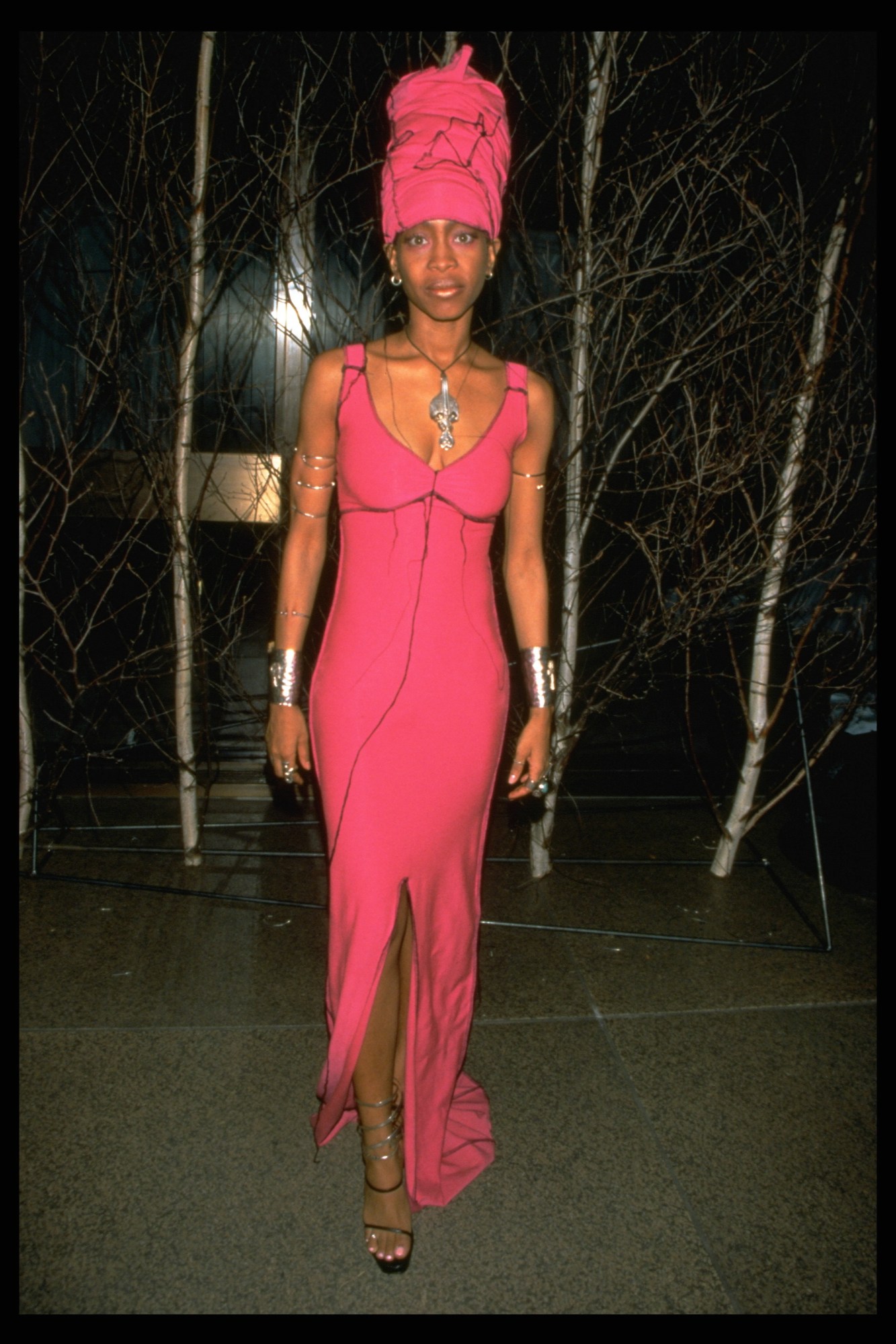 erykah-badu's-best-outfits-fashion-style