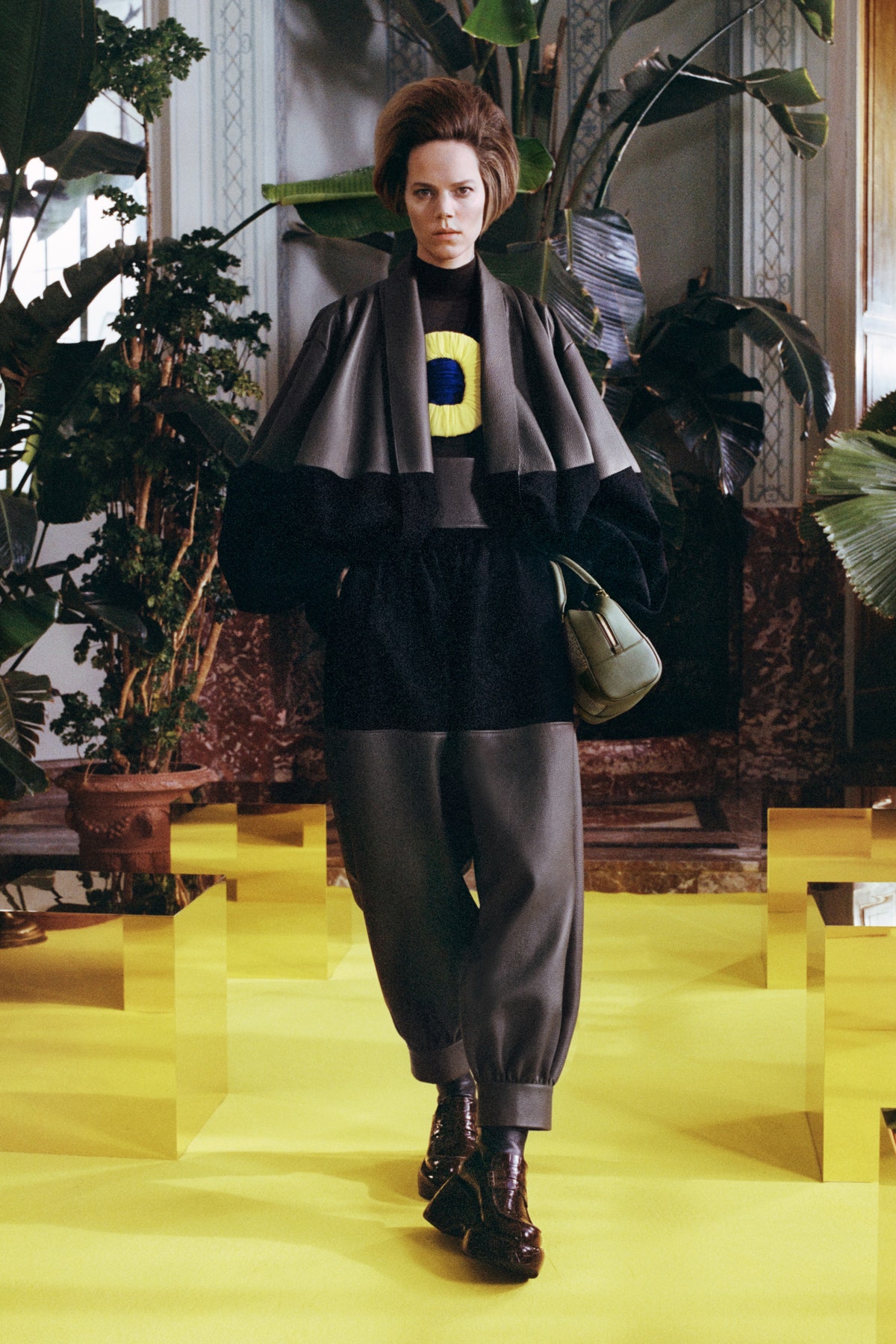 00030-loewe-RTW-Fall-21.jpeg