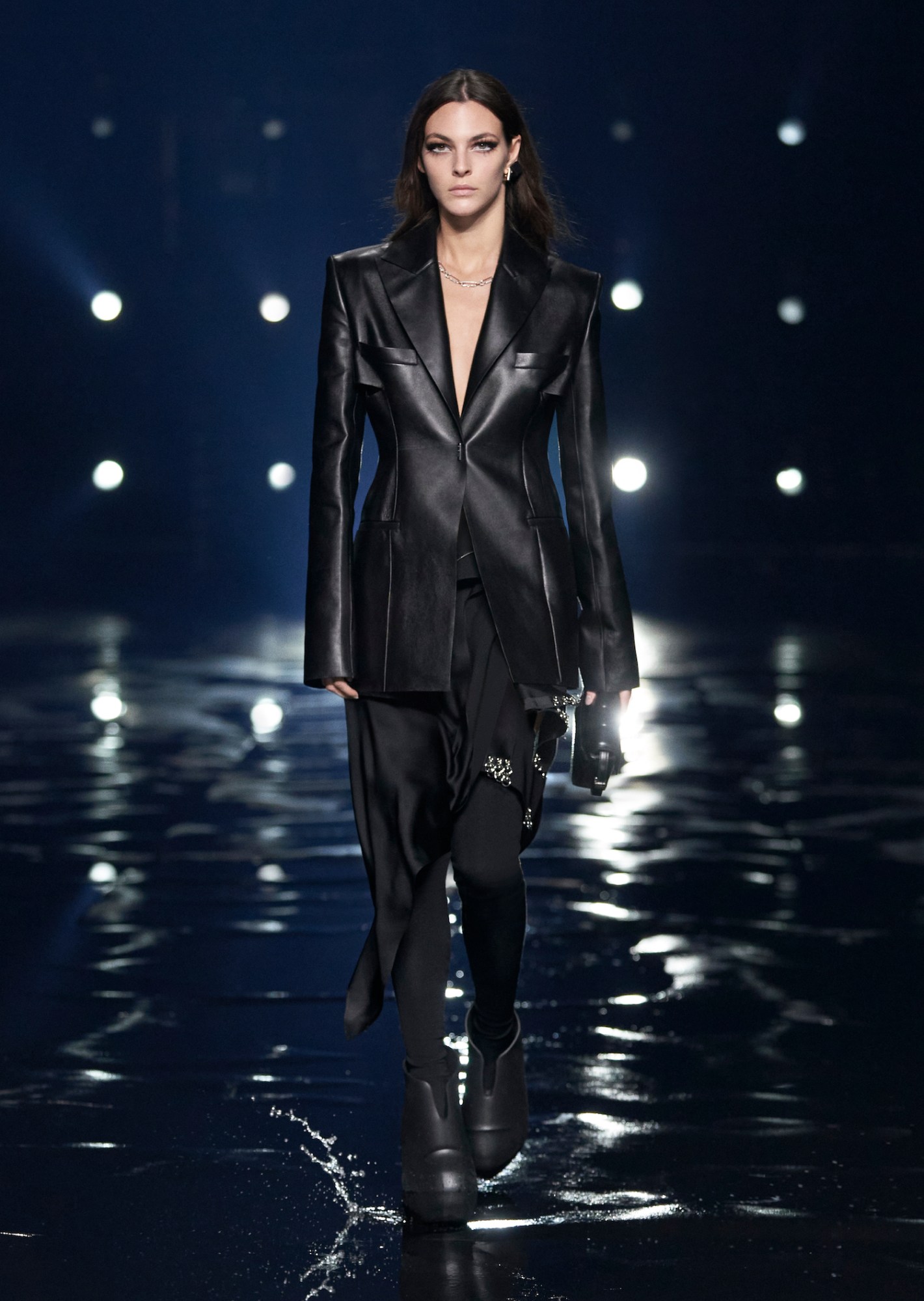 GIVENCHY_FW21_LOOK_08_HD.jpg