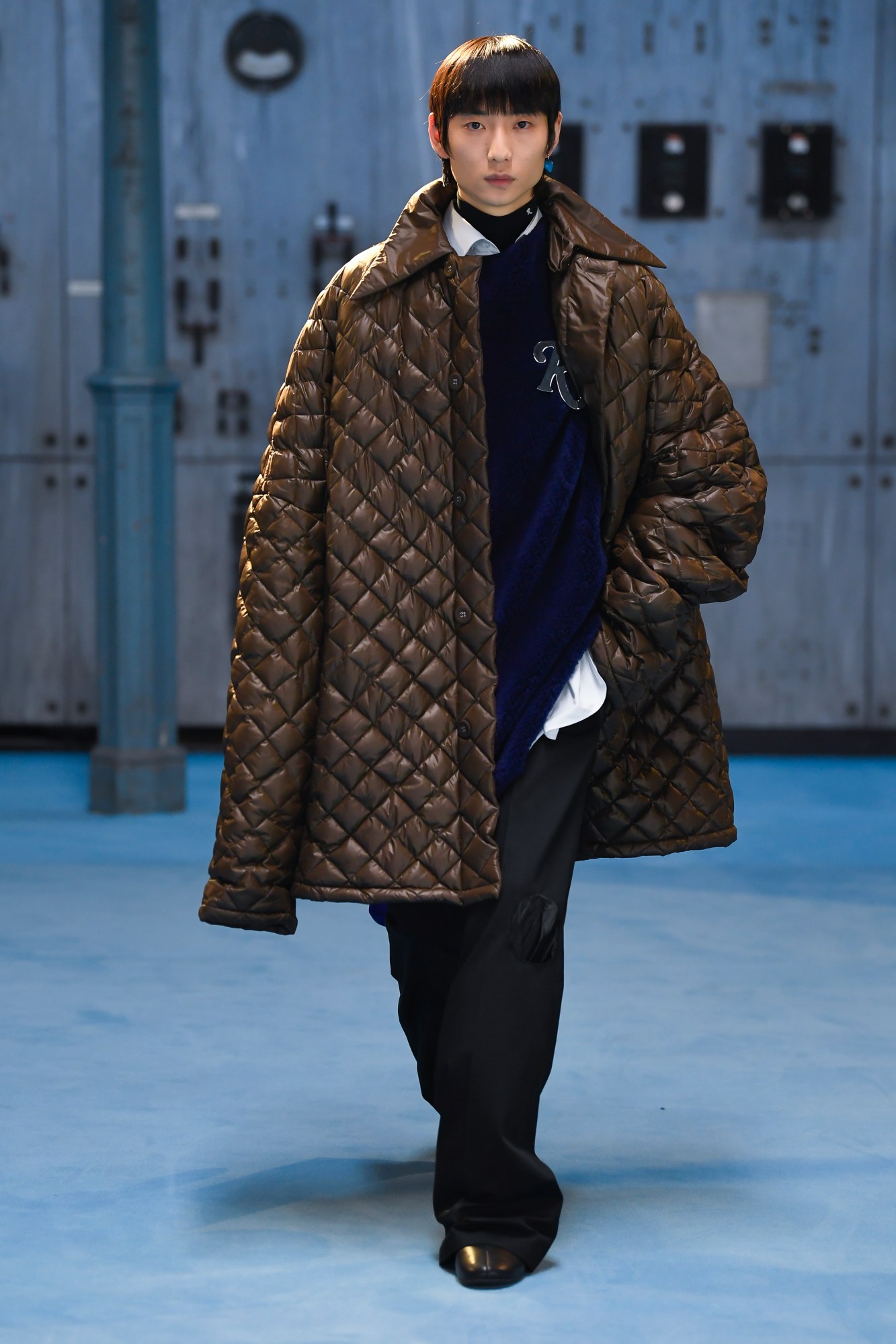 AW2122_LOOK_05.jpg