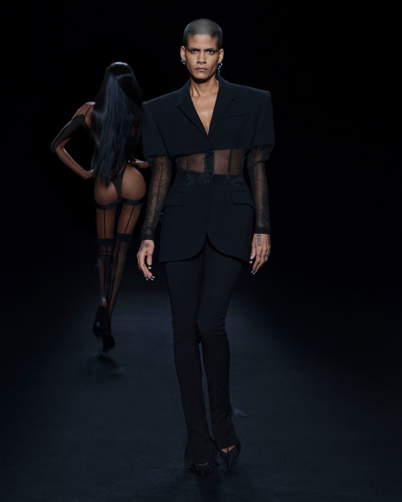 MUGLER_SS21_PART_02_LOOK_3.jpg