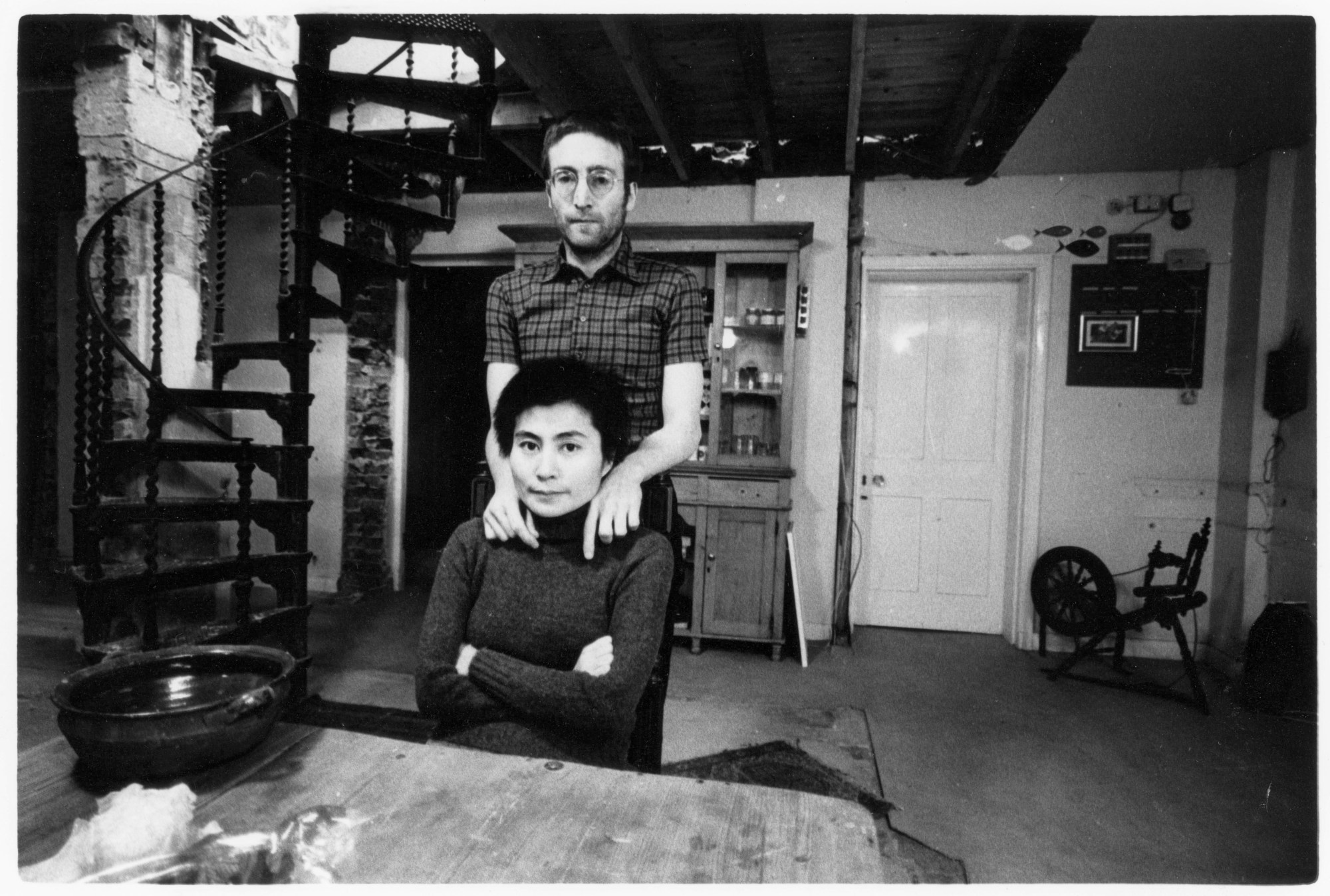 Yoko Ono and John Lennon in their kitchen