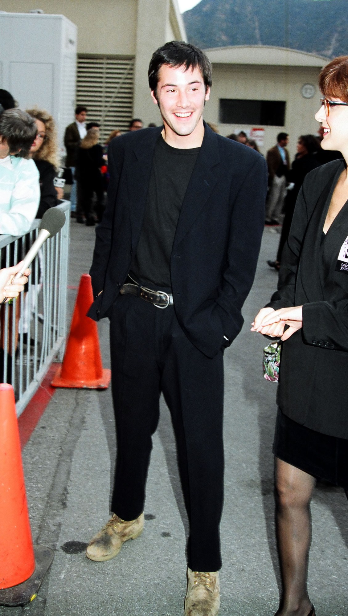 keanu reeves smiling outside the MTV Movie Awards