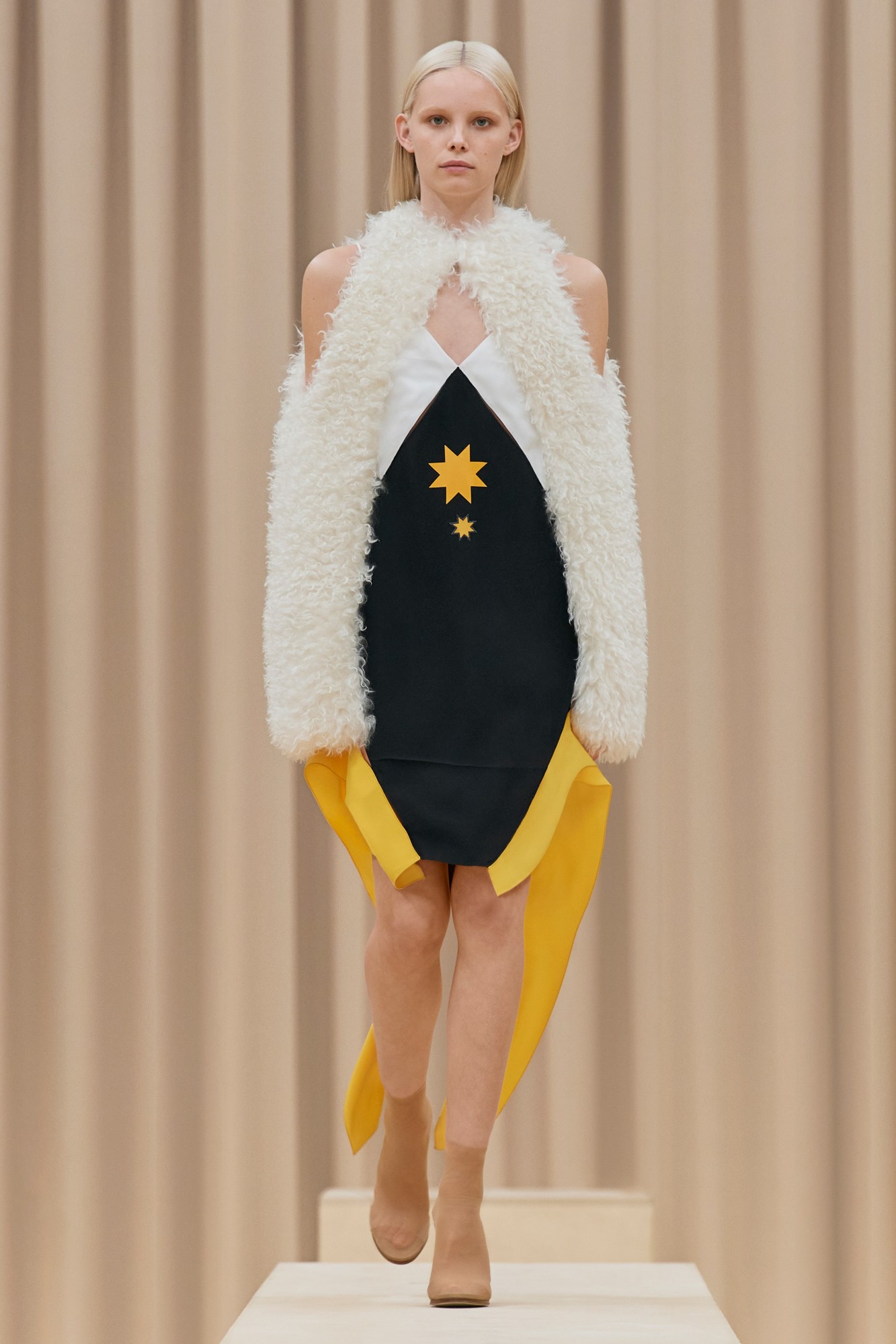 A model walking the runway in Burberry's AW21 womenswear show