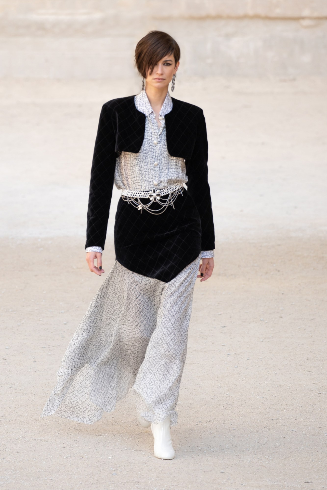 00007-Chanel-Resort-2022.jpeg