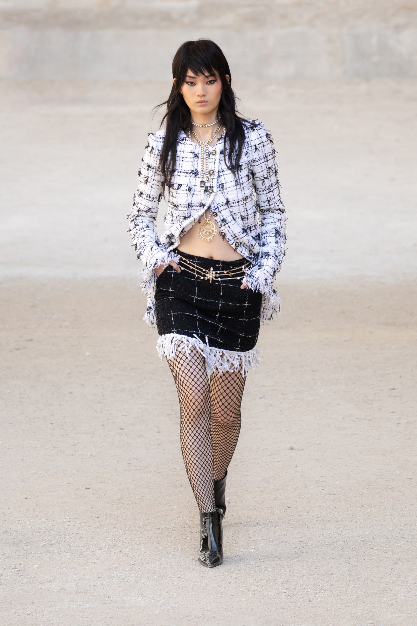 00021-Chanel-Resort-2022.jpeg