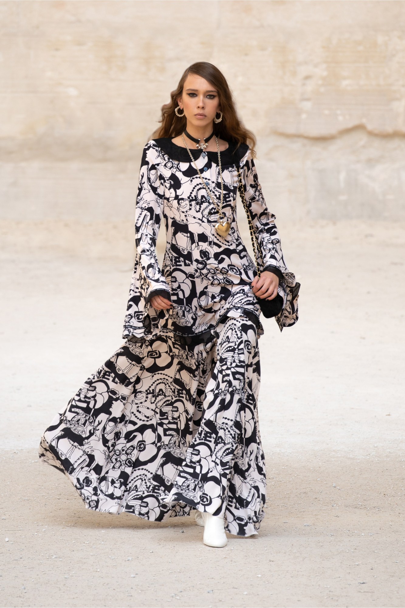 00052-Chanel-Resort-2022.jpeg