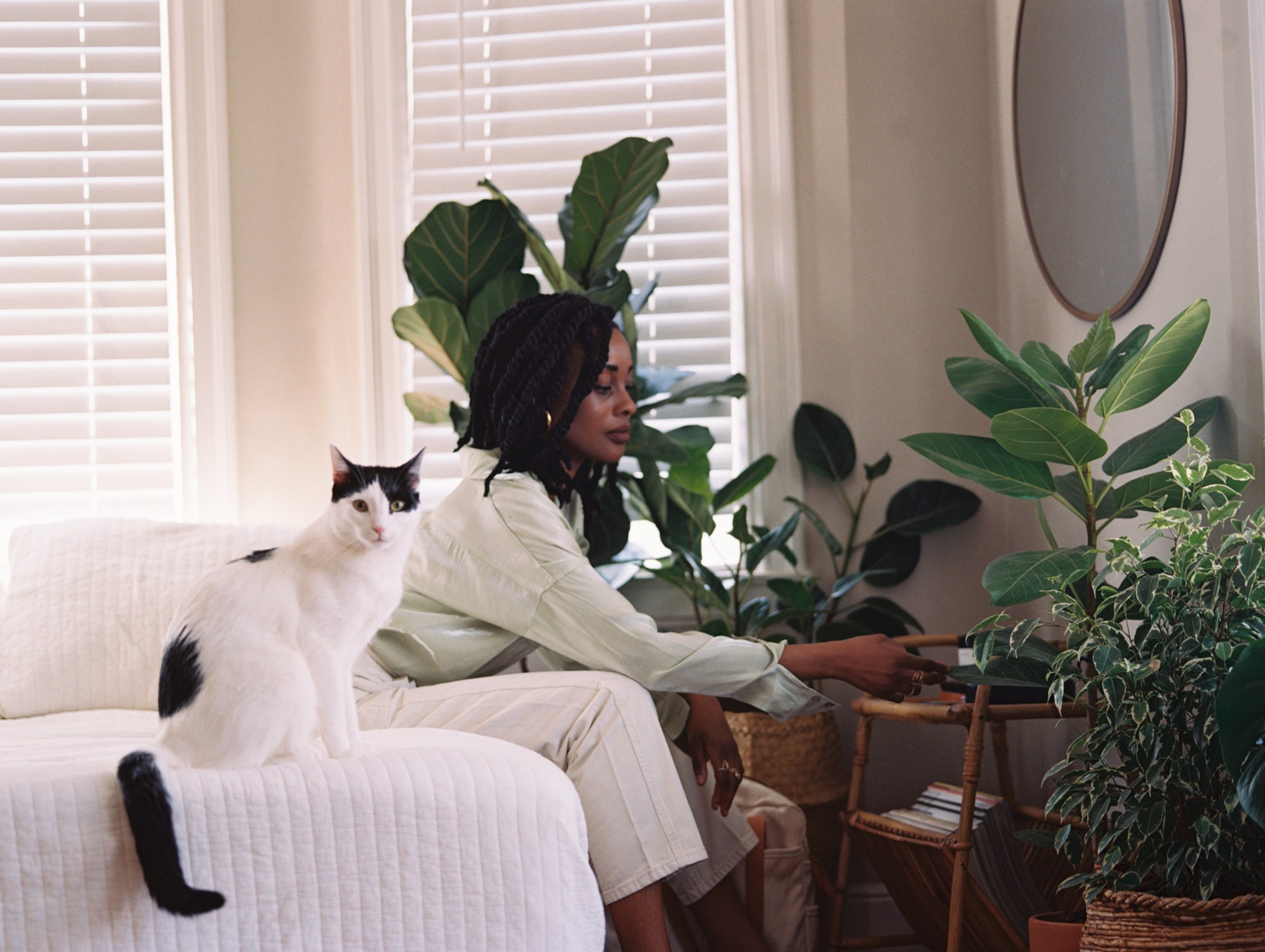 Jacquelyn Orgorchukwu Imayah with her cat.