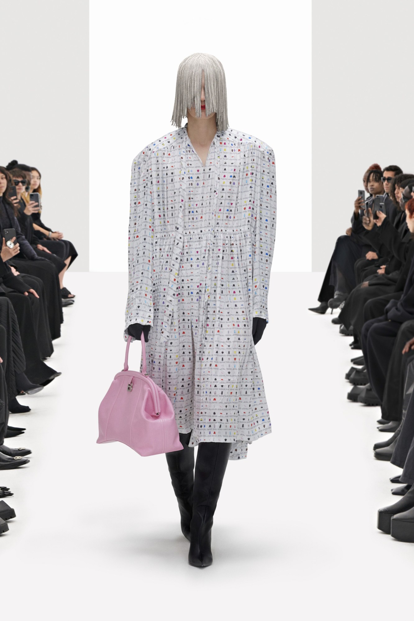 00013-Balenciaga-Spring-2022-RTW.jpeg