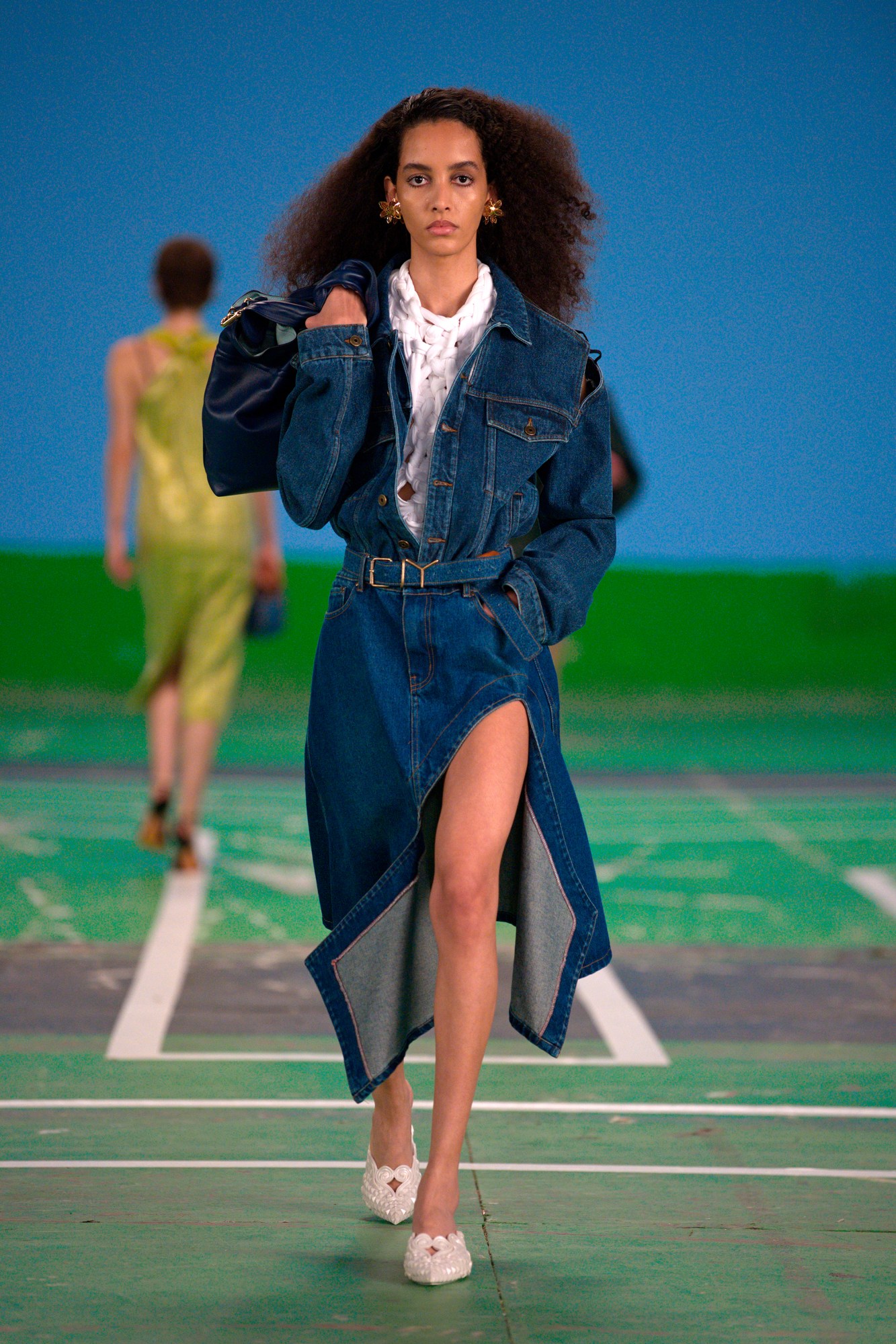 A model wearing a full look from Y/Project's SS22 collection